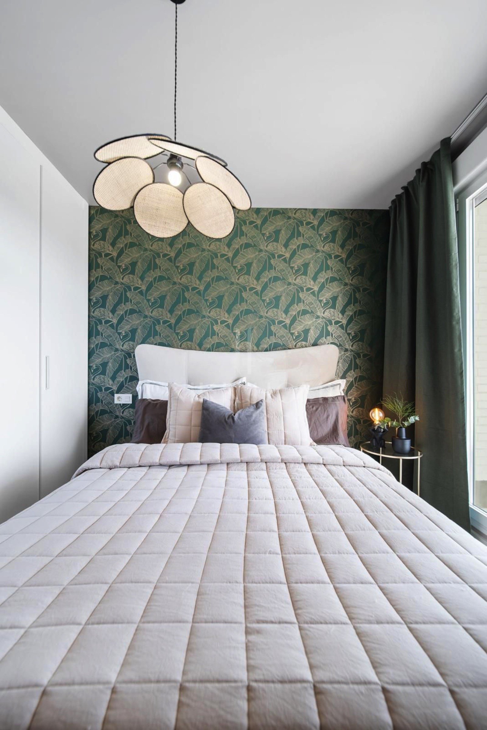 Piso Amueblado Moderno de 2 Dormitorios con Piscinas Infinity en Azotea