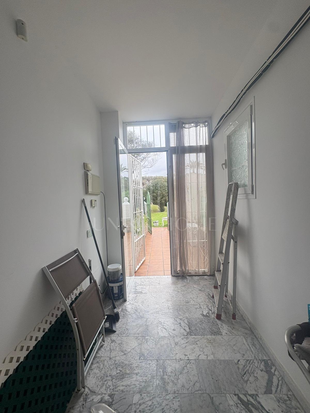 Ground Floor Apartment for sale in Bahia Dorada, Estepona West