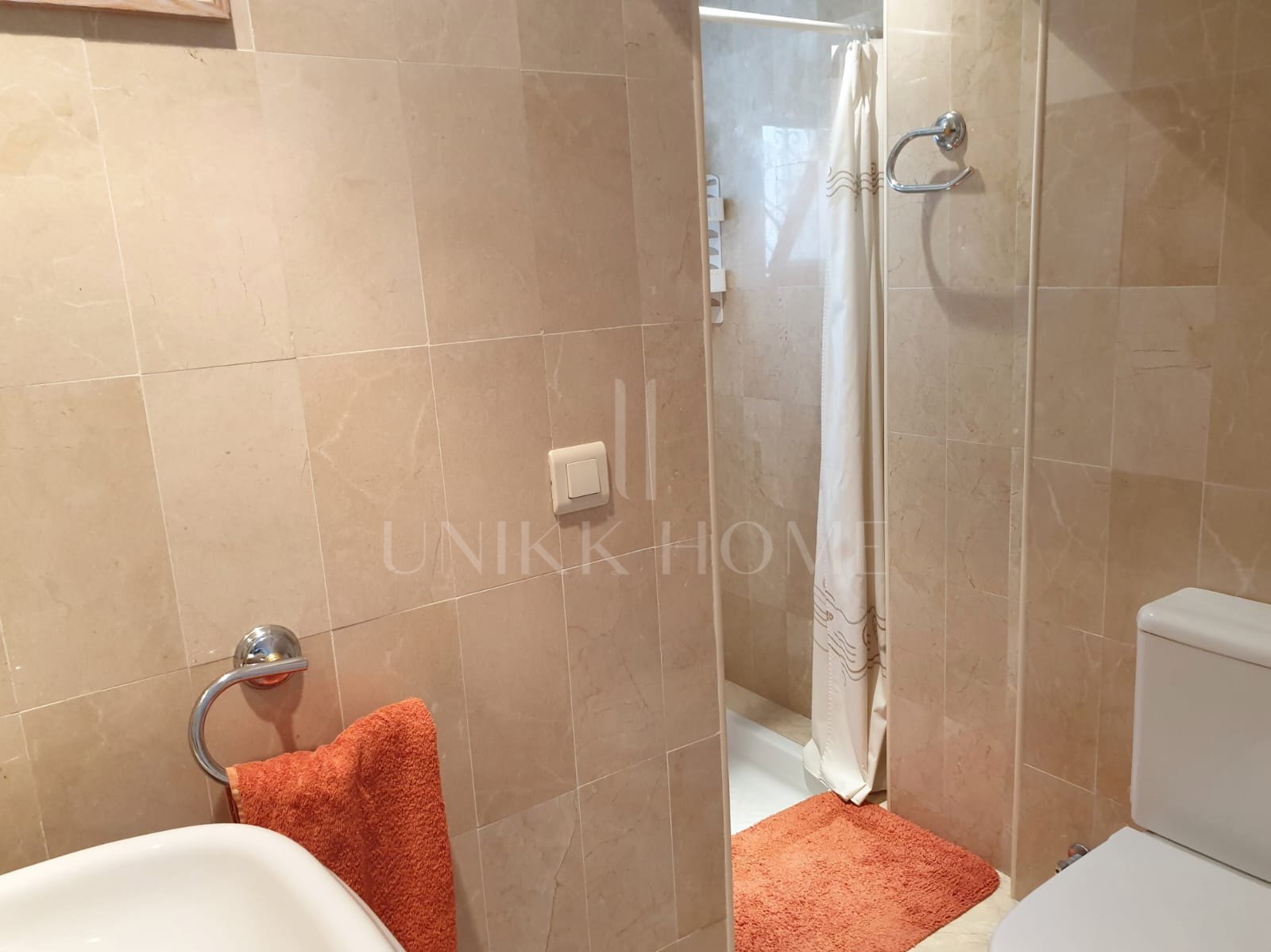 Exclusive South-Facing Beachfront Townhouse with Panoramic Sea Views