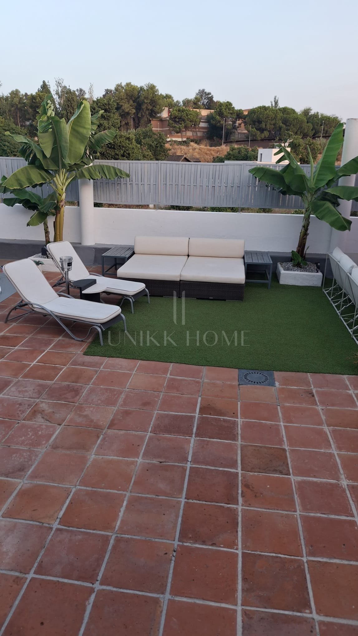 Enchanting Single-Storey Detached Villa with Lush Fruit Orchard