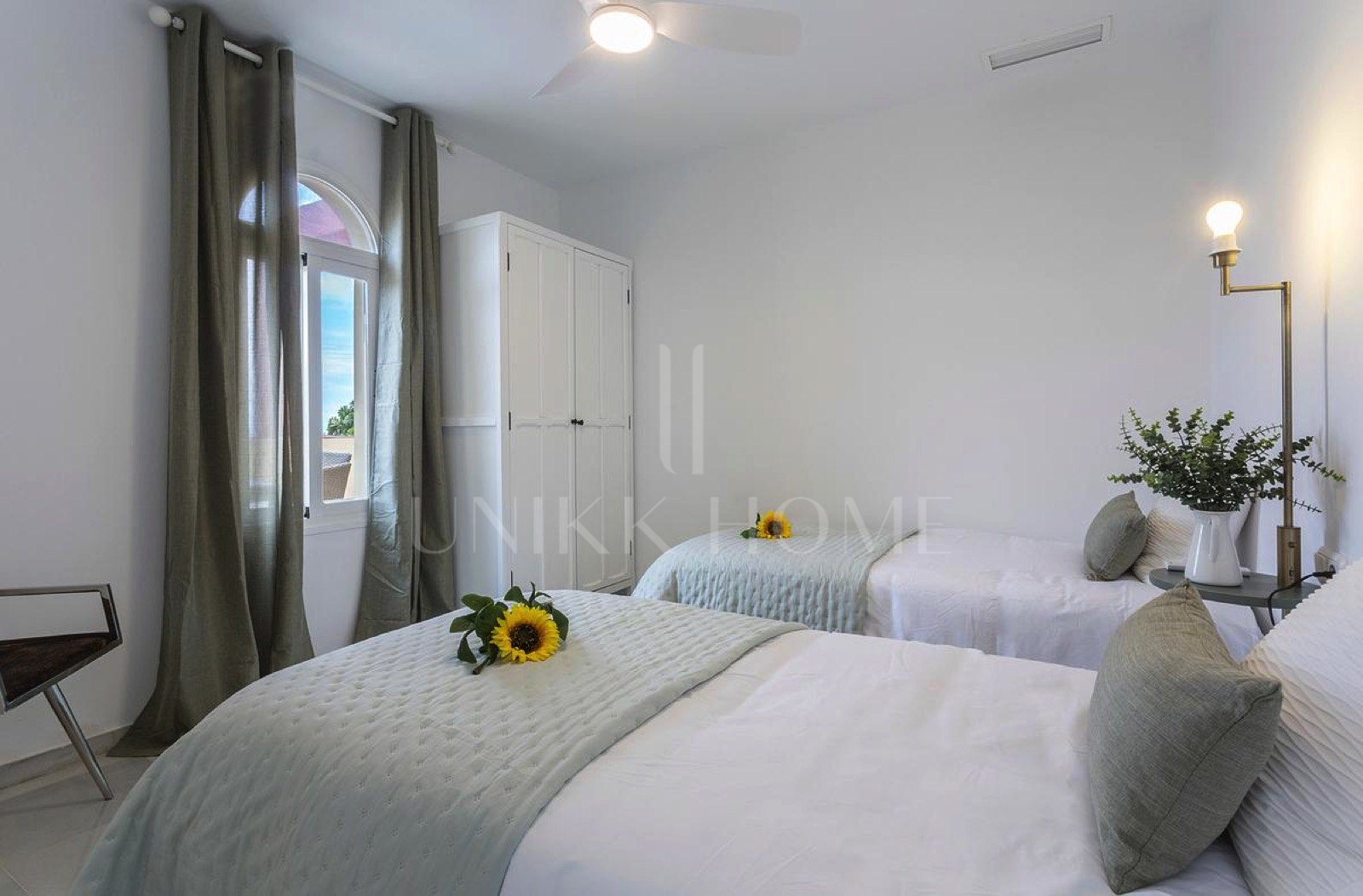 Spectacular Duplex – Fully Refurbished Designer Home with Golf and Sea Views