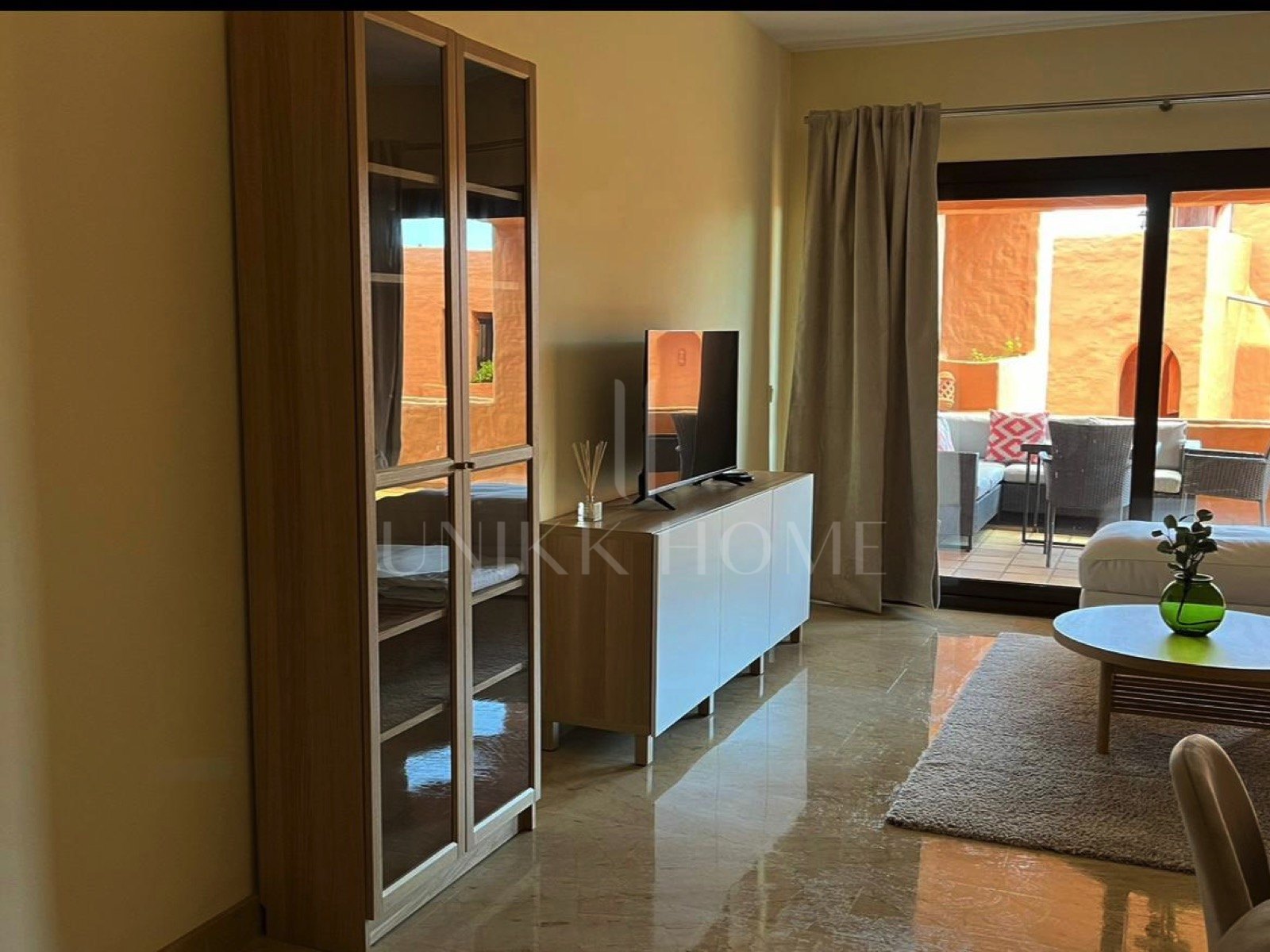 Semi-Furnished Apartment in the Exclusive Urb. Coto Real