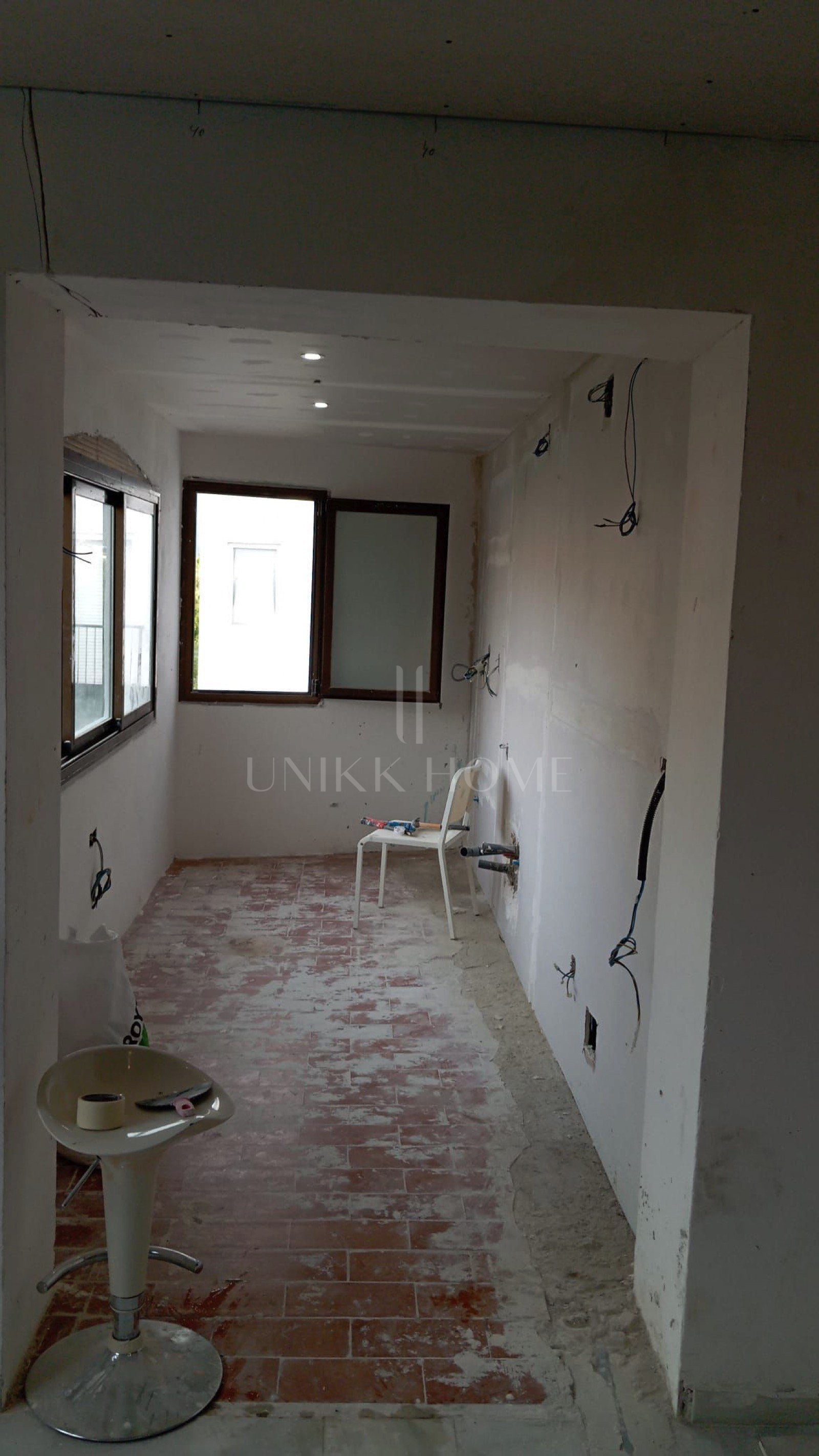 Prime Apartment in the Heart of Puerto Banús NEEDS REFORMS