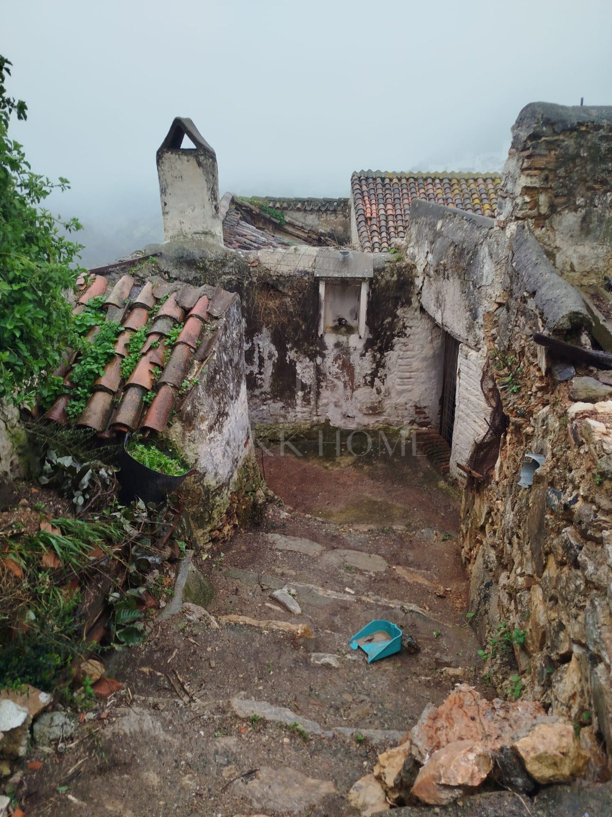 Exciting Reformation Project: Spacious Townhouse in Historic Casares Village