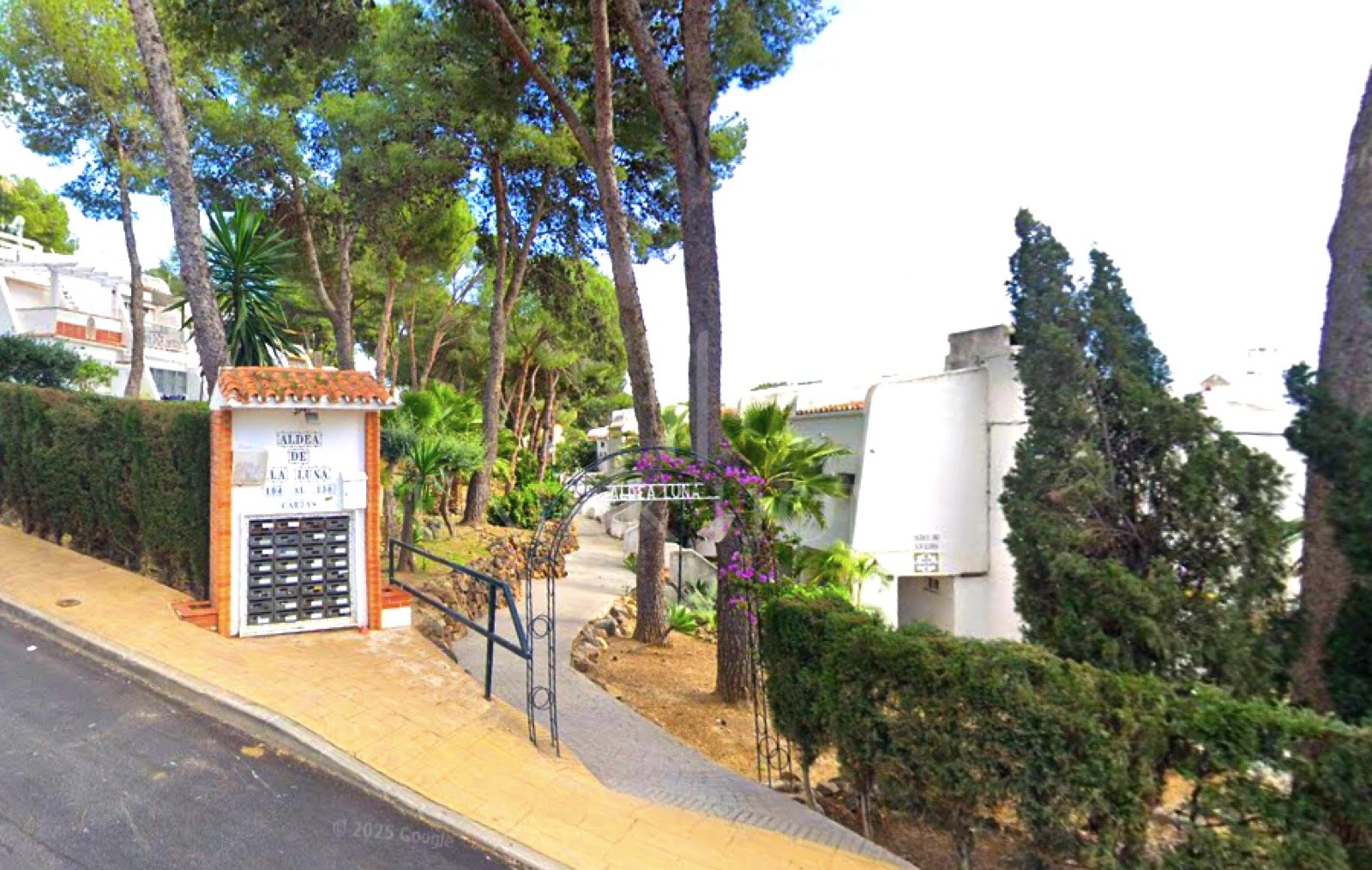 Charming Refurbished Apartment in Aldea de la Luna