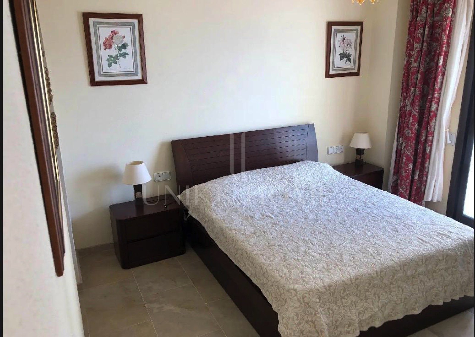 Magnífico Apartamento en Primera Línea de Playa con Vistas al Mar