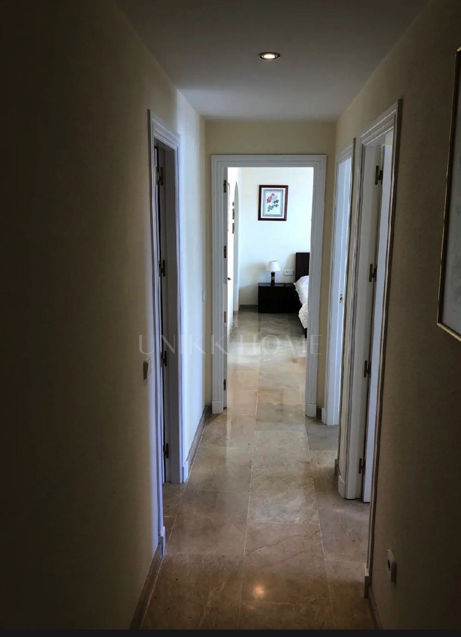 Magnífico Apartamento en Primera Línea de Playa con Vistas al Mar