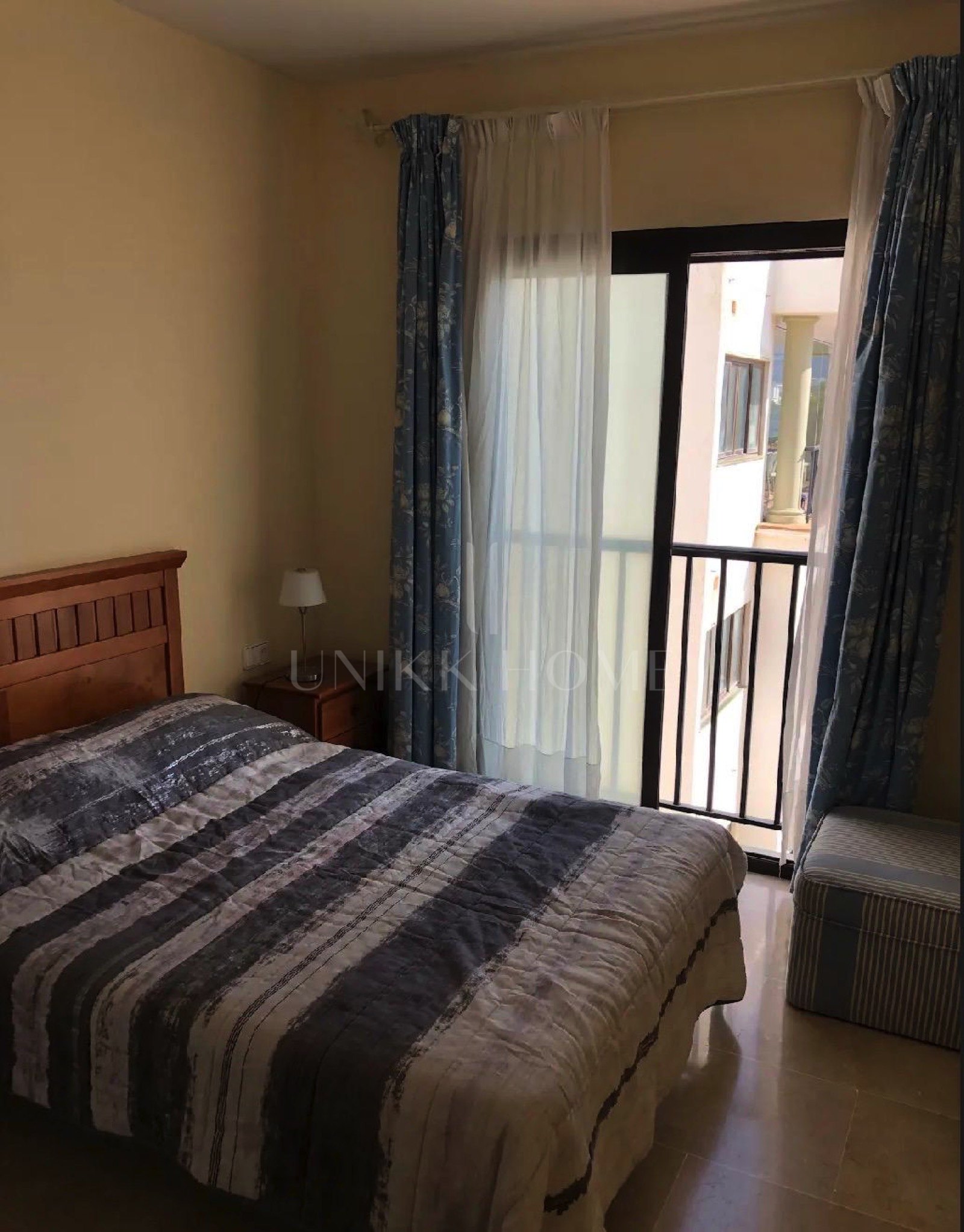 Magnífico Apartamento en Primera Línea de Playa con Vistas al Mar