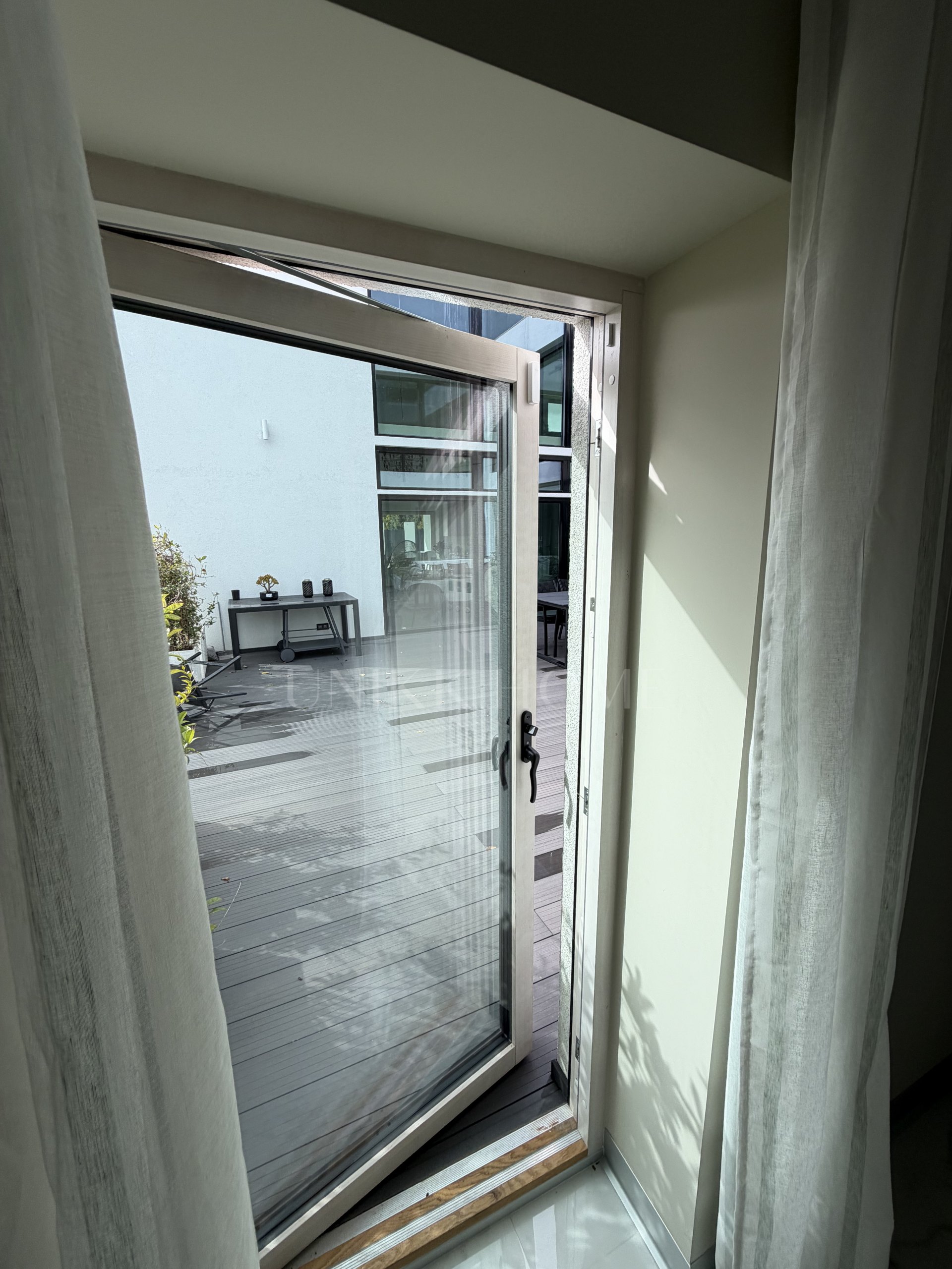 Luxury Villa Just 5 Minutes’ Walk from Benalmádena Beach and Puerto Marina