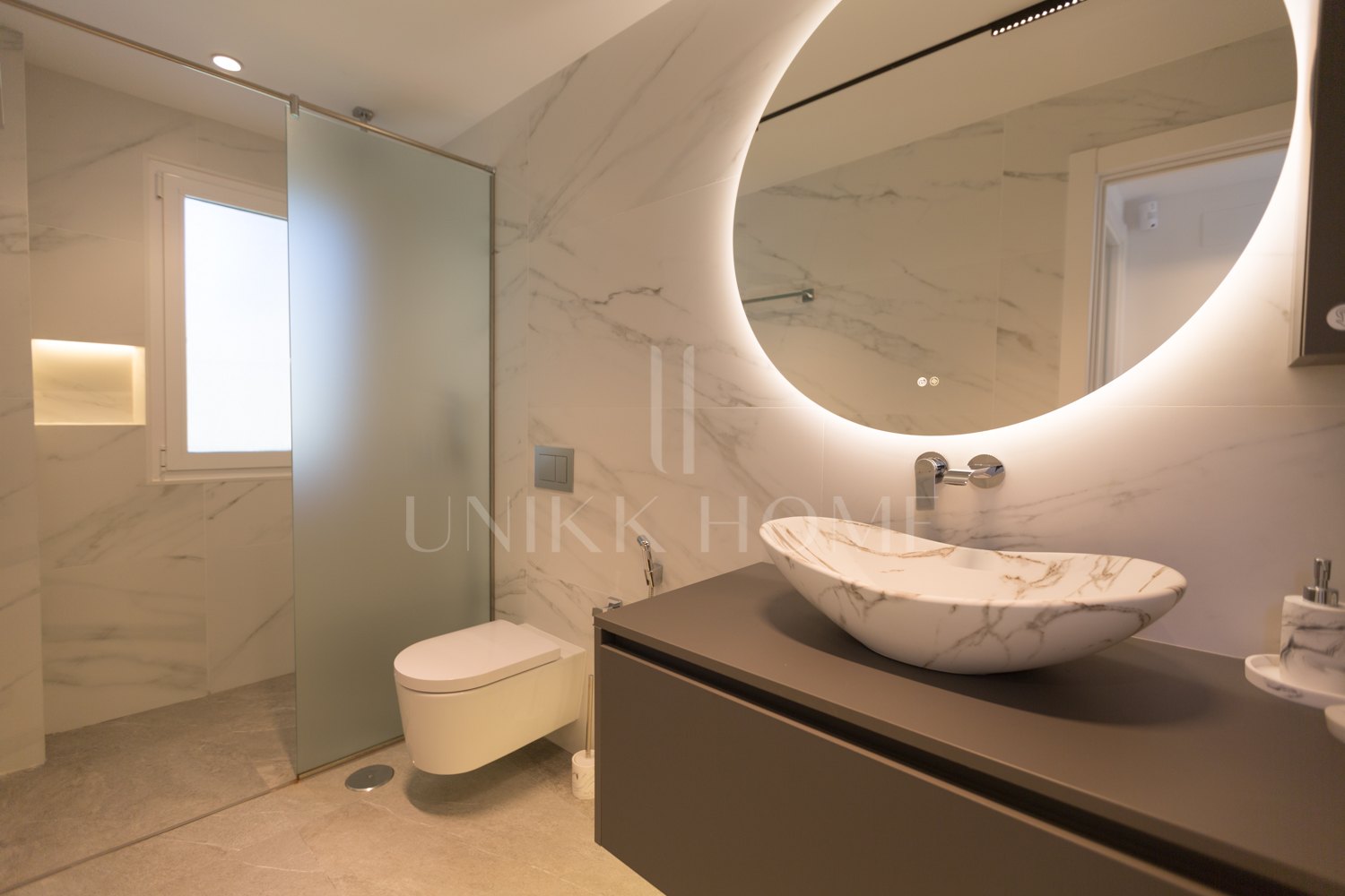 Renovated Corner Townhouse in Los Naranjos | Views of La Concha and 5 min from Puerto Banús