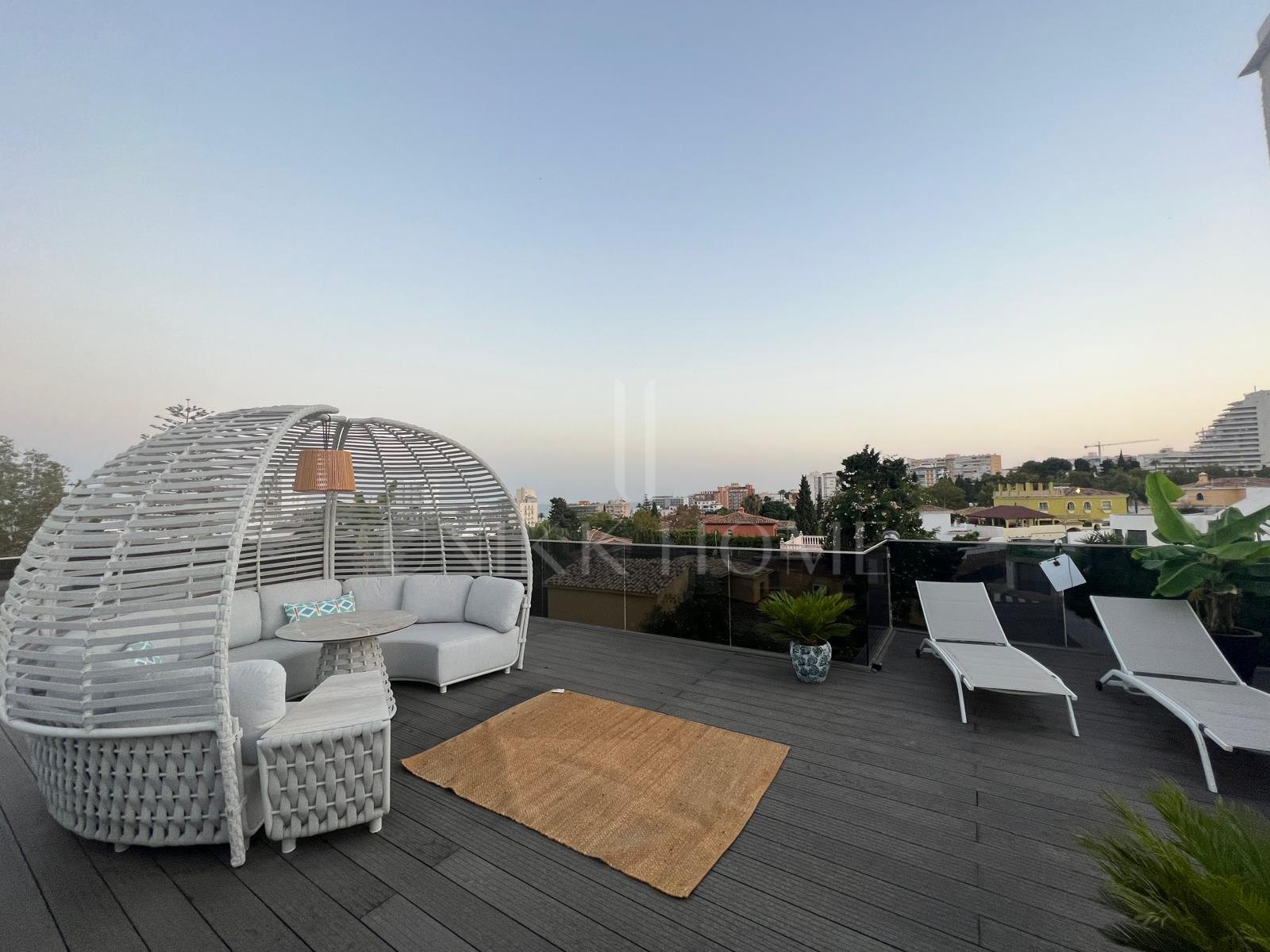 Luxury Villa Just 5 Minutes’ Walk from Benalmádena Beach and Puerto Marina