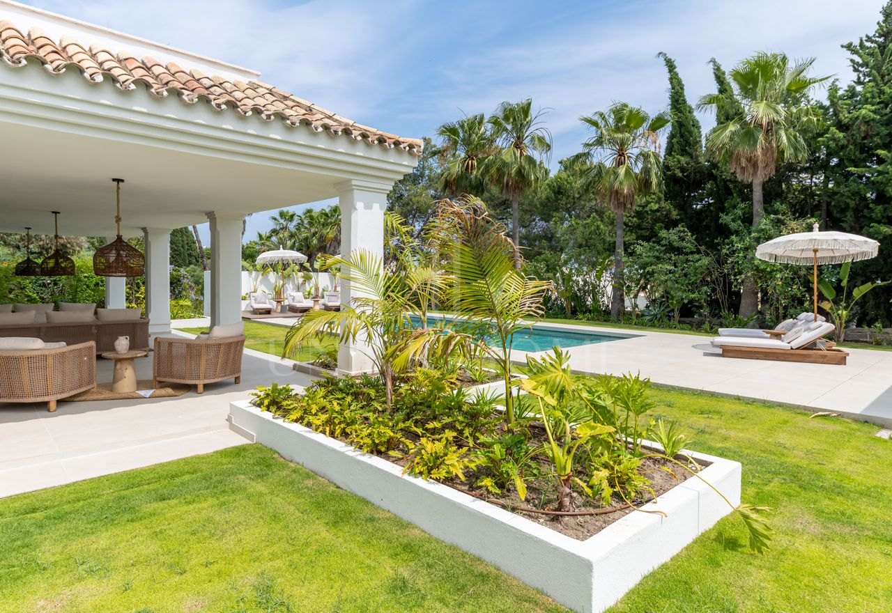 Residencia andaluz de lujo con jardines y piscina en Ubicación privilegiada