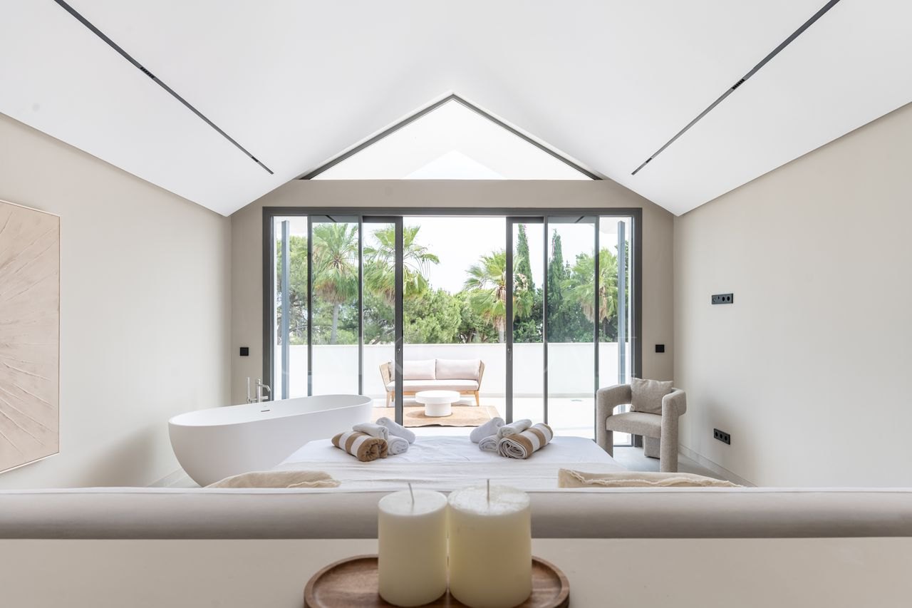 Residencia andaluz de lujo con jardines y piscina en Ubicación privilegiada