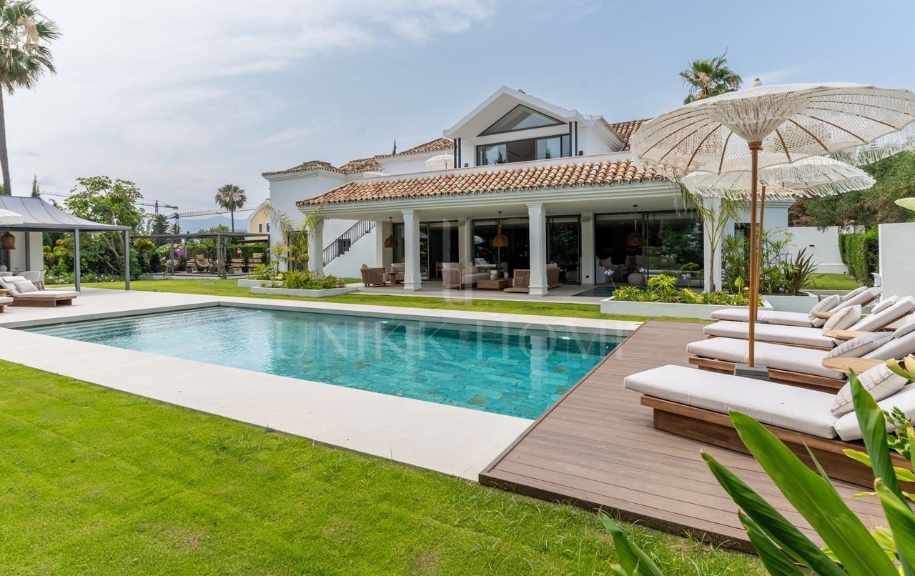 Residencia andaluz de lujo con jardines y piscina en Ubicación privilegiada