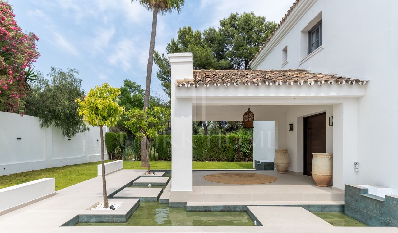 Residencia andaluz de lujo con jardines y piscina en Ubicación privilegiada