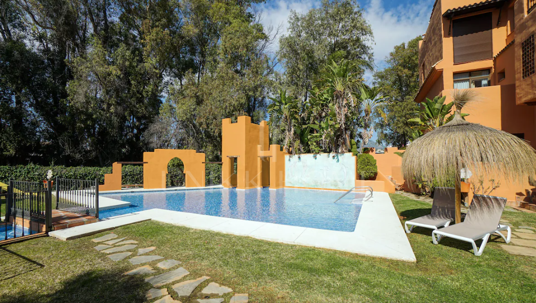Fully Renovated 2-Bedroom Apartment Just 150m from the Beach – With Access to 4-Star Hotel Facilities