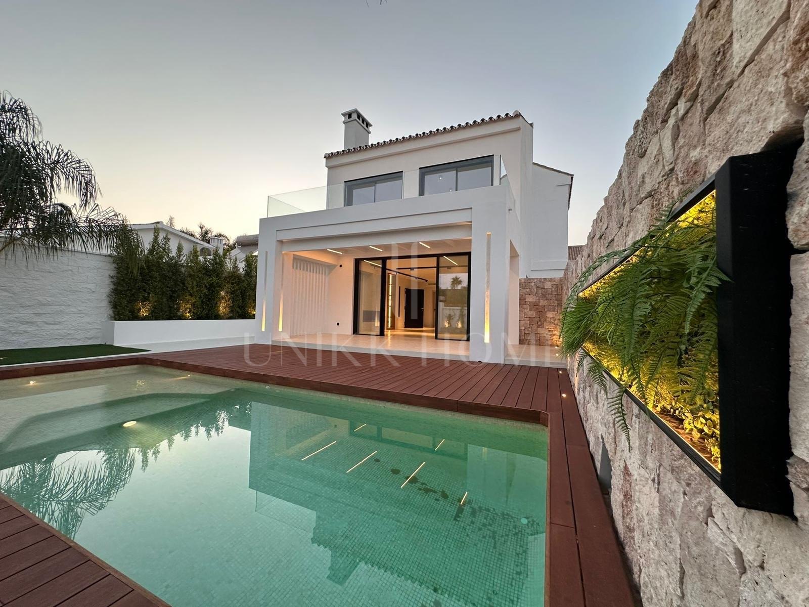 Cómoda Villa recién renovada en la Nueva Milla de Oro - VILLACANA - COSTALITA - Estepona