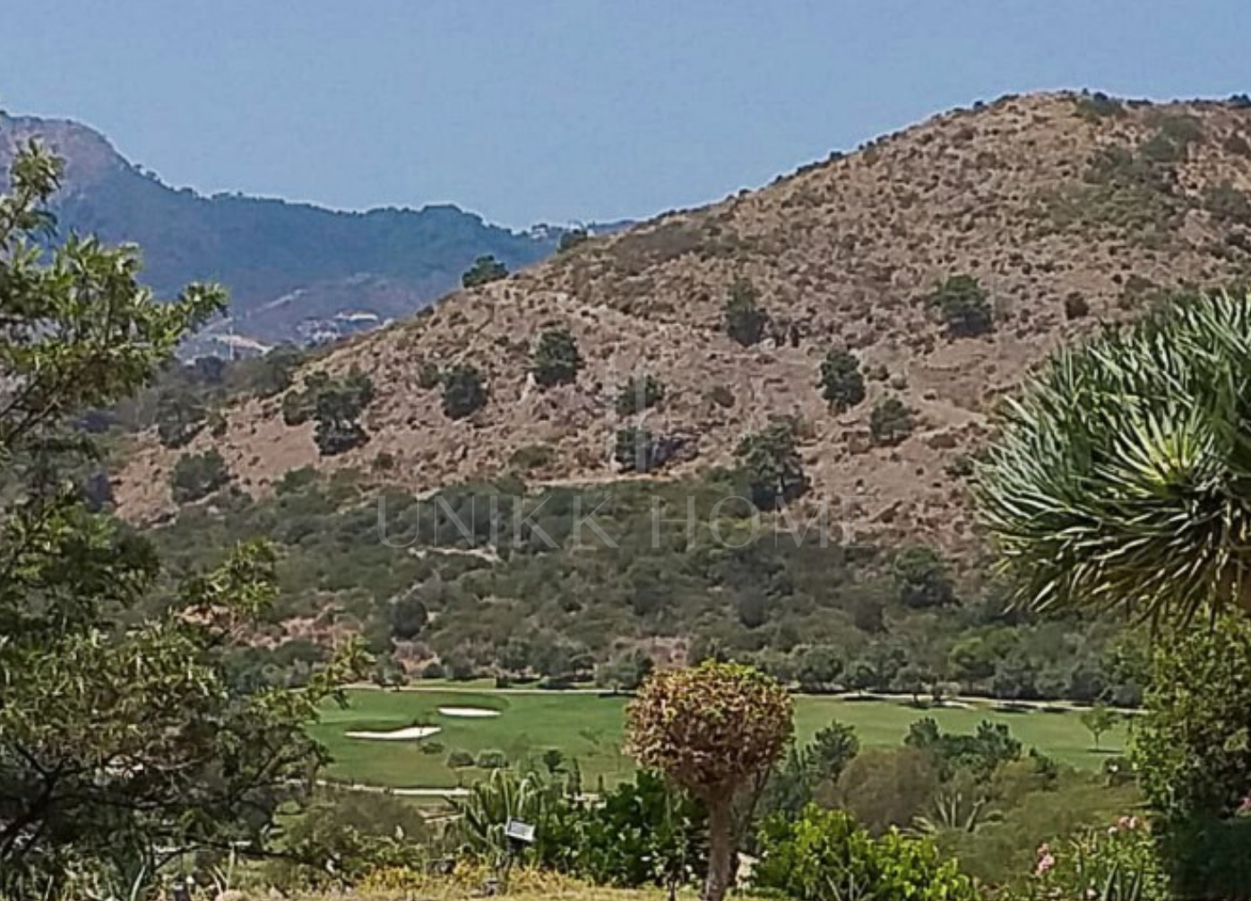 Unique plot on the 17th hole of the golf course – Benahavís, Malaga