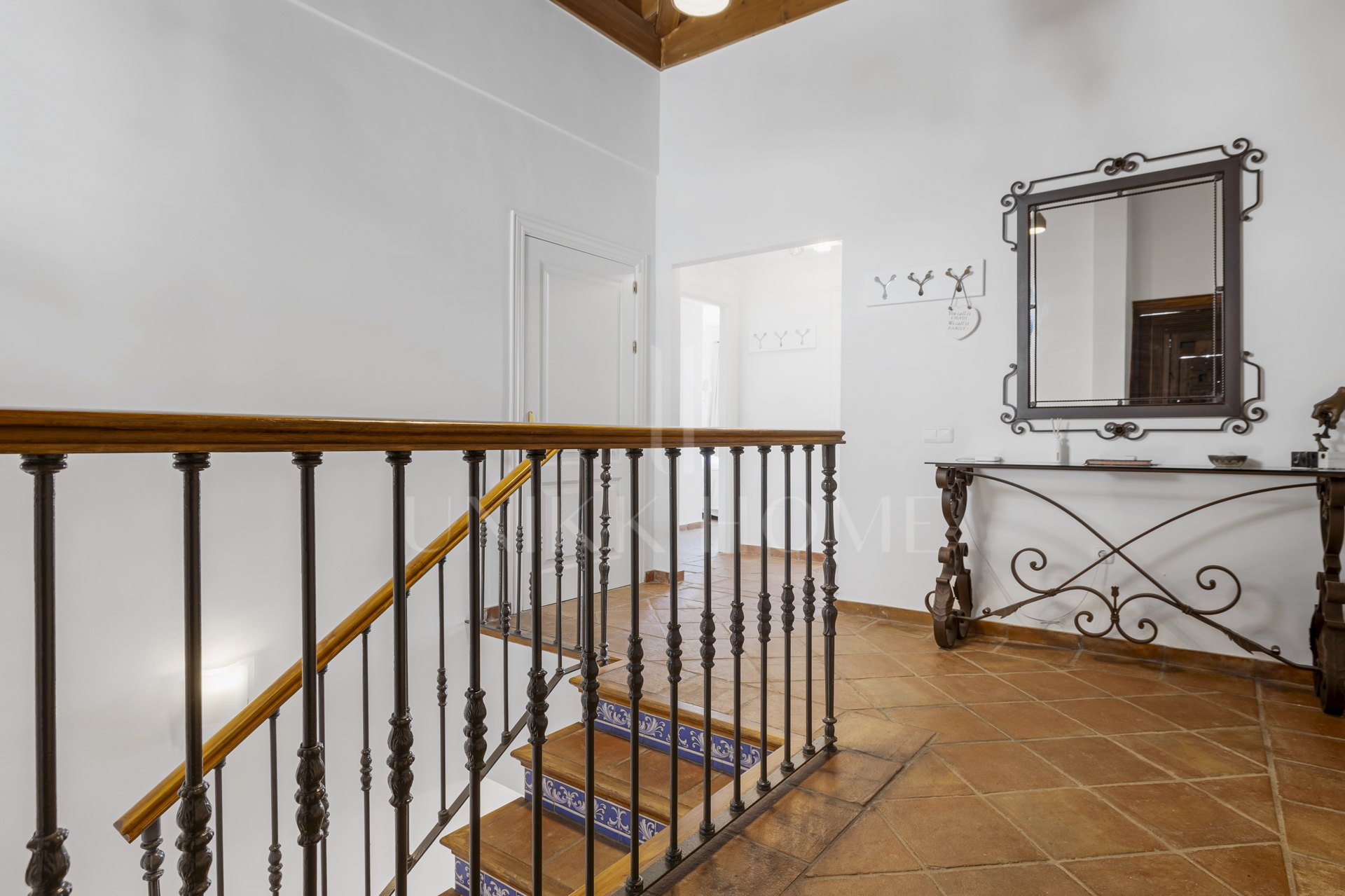 Spacious semi-detached house with pool and southwest views in Marbella premium area