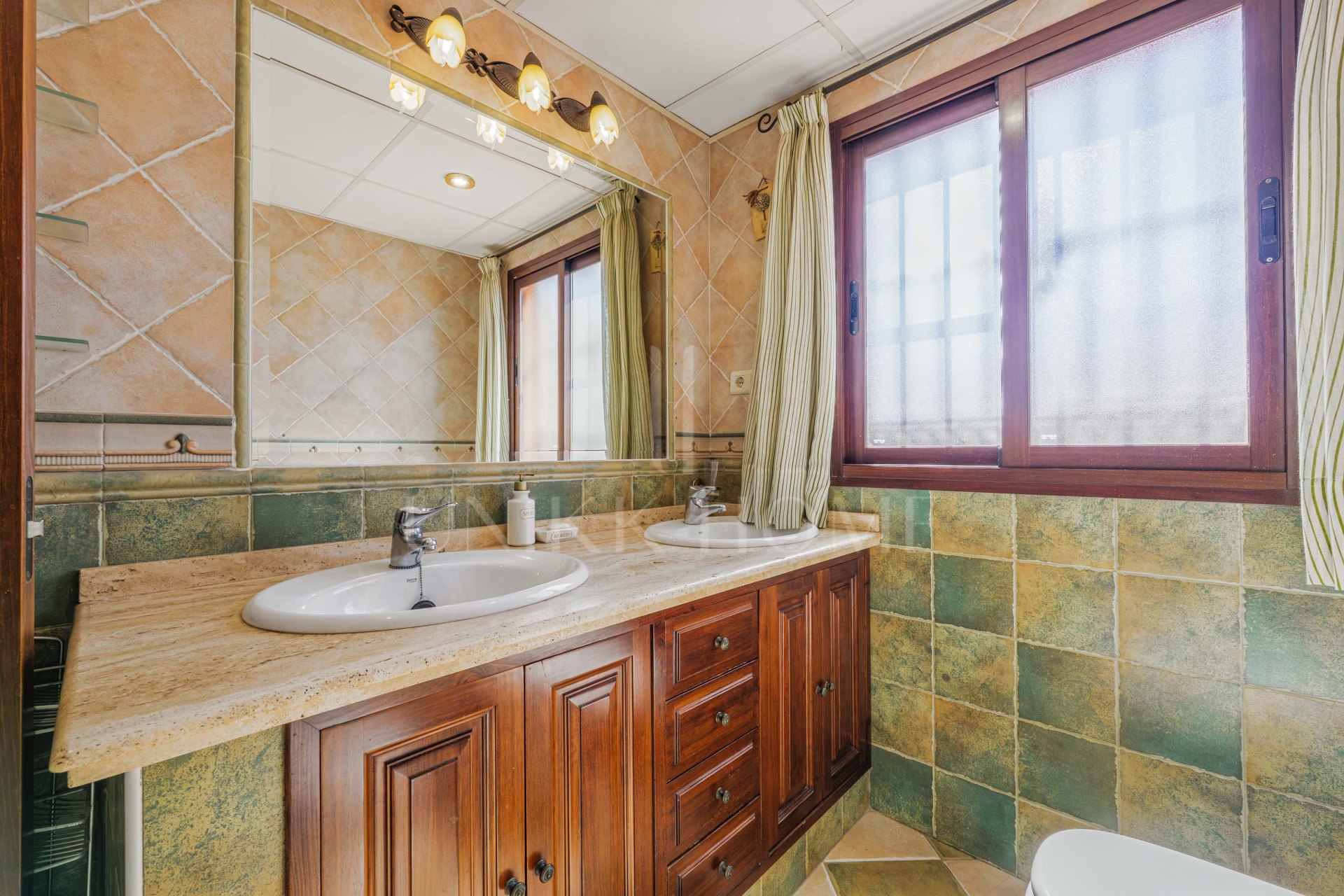 Spectacular semi-detached house in Puerto de La Torre