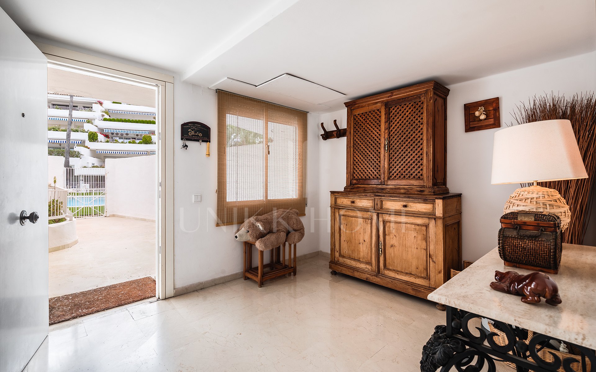 Elegante dúplex con orientación sur y amplias terrazas en Río Real, Marbella este