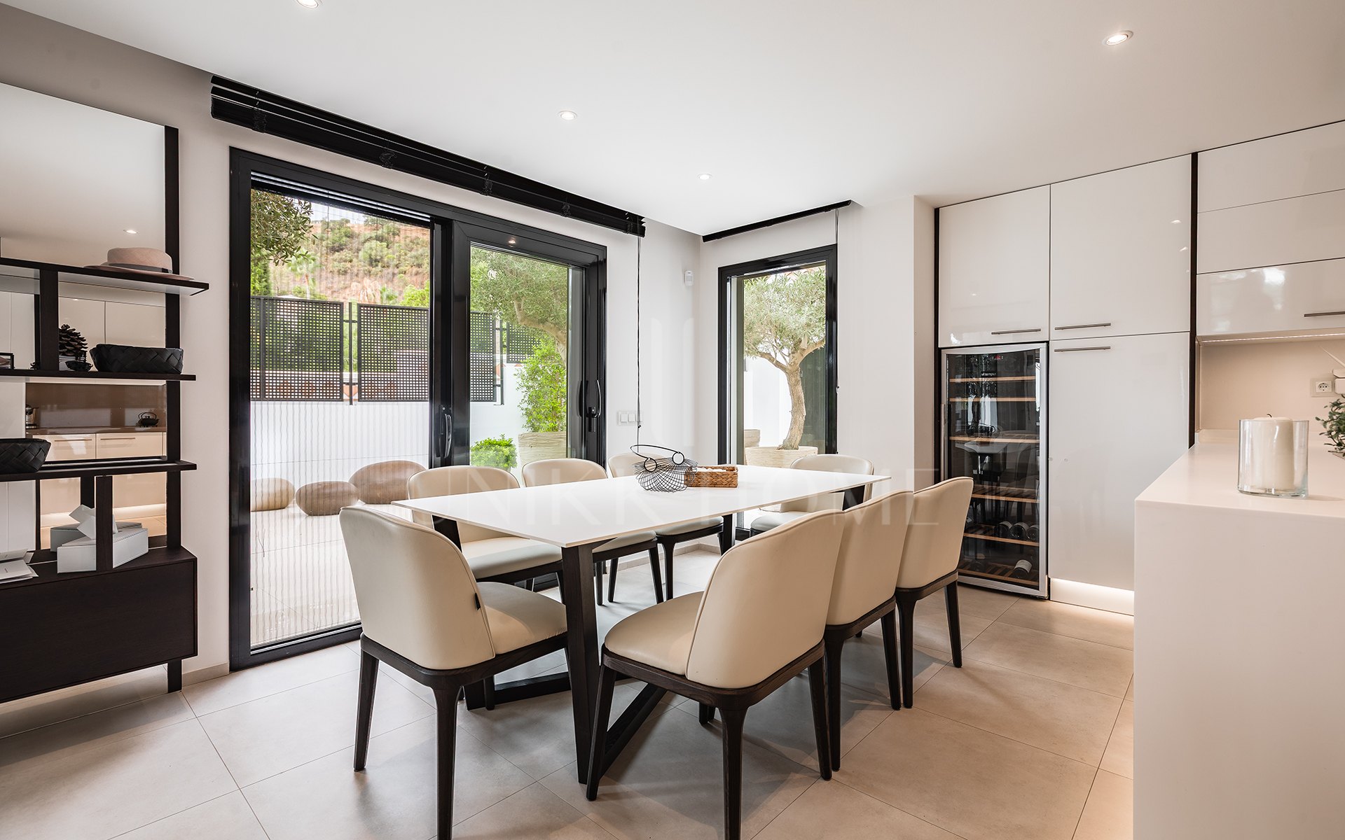 Elegante villa totalmente renovada con vivienda de invitados y vistas panorámicas en El Madroñal