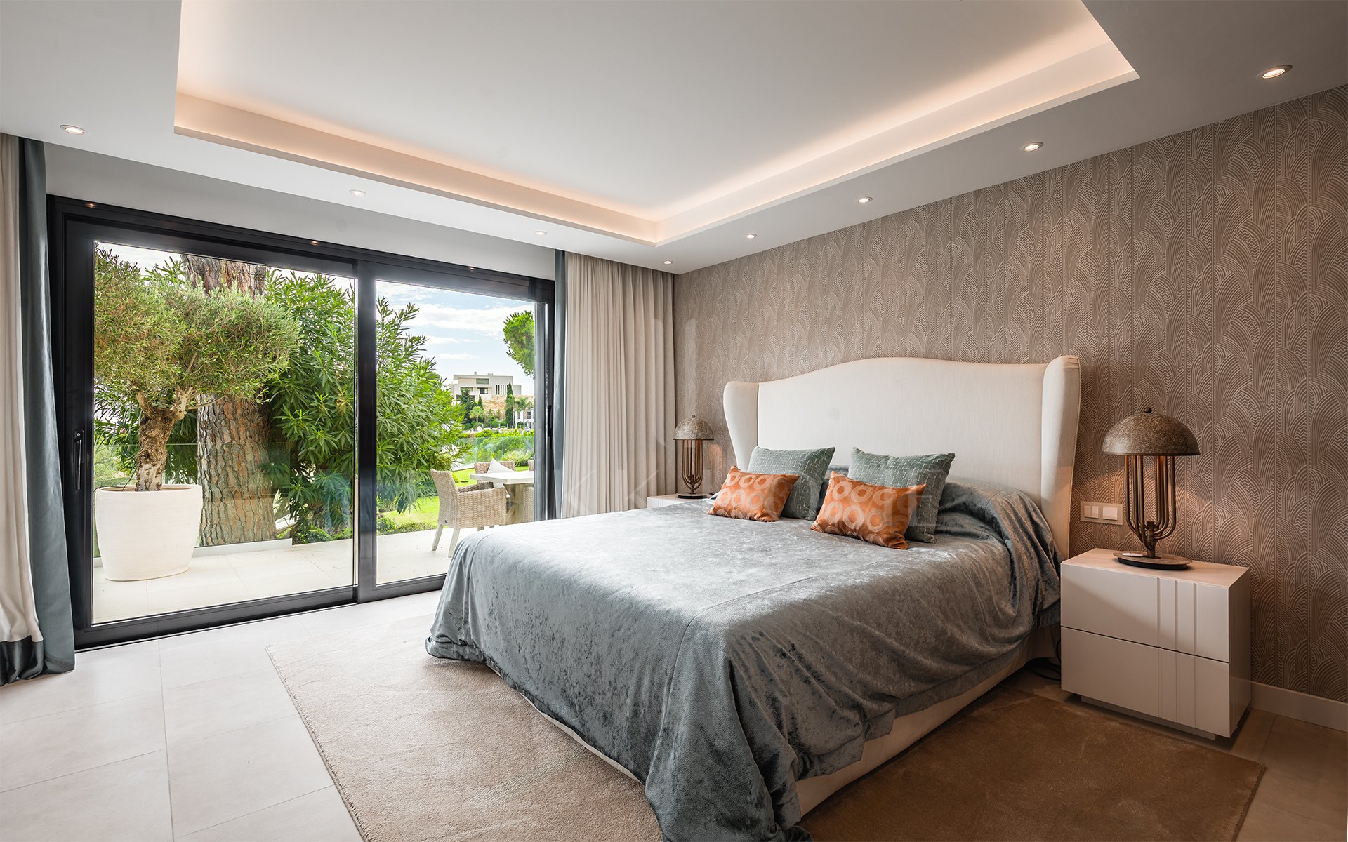 Elegante villa totalmente renovada con vivienda de invitados y vistas panorámicas en El Madroñal