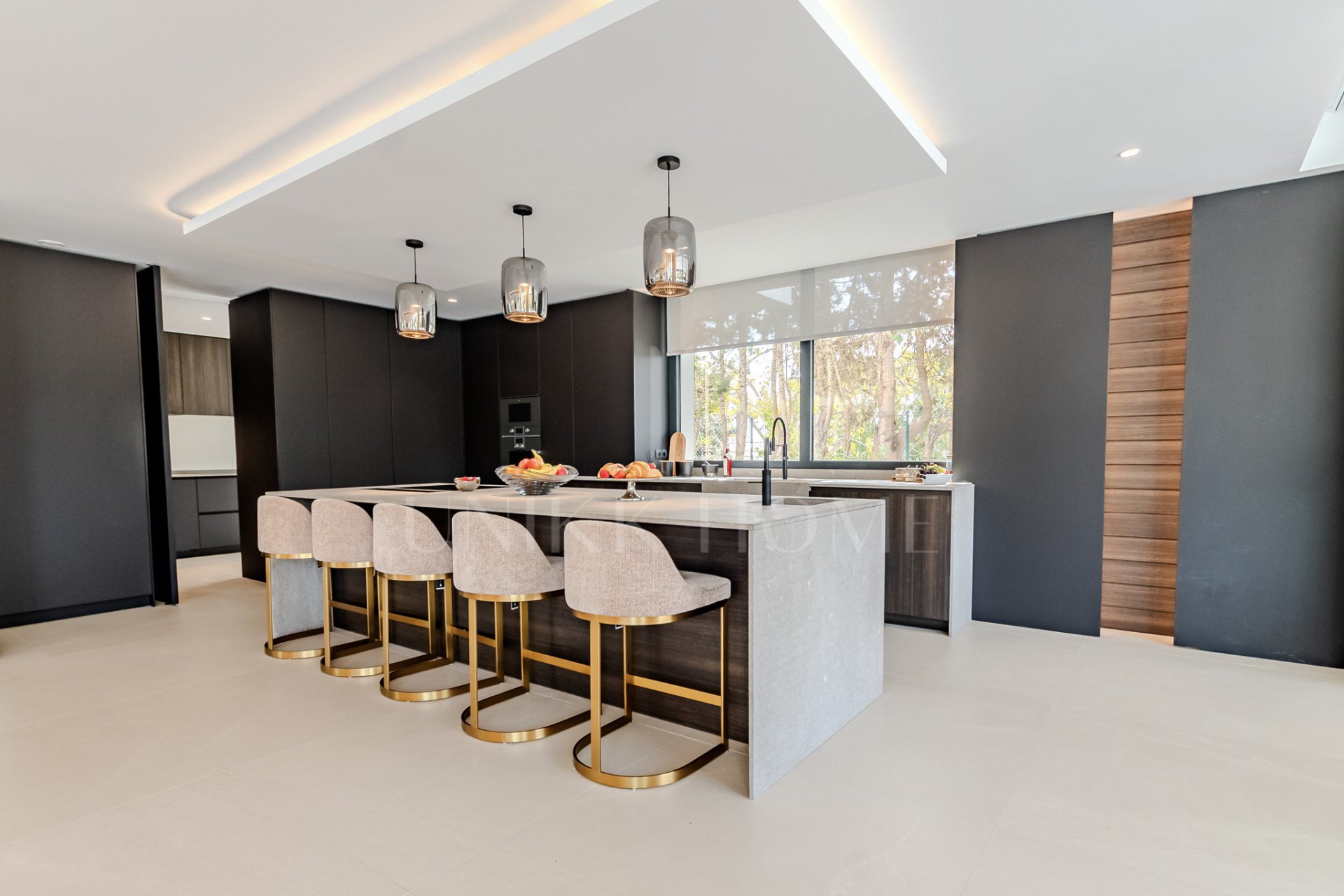 A Masterpiece of Modern Elegance in Sotogrande’s Kings and Queens