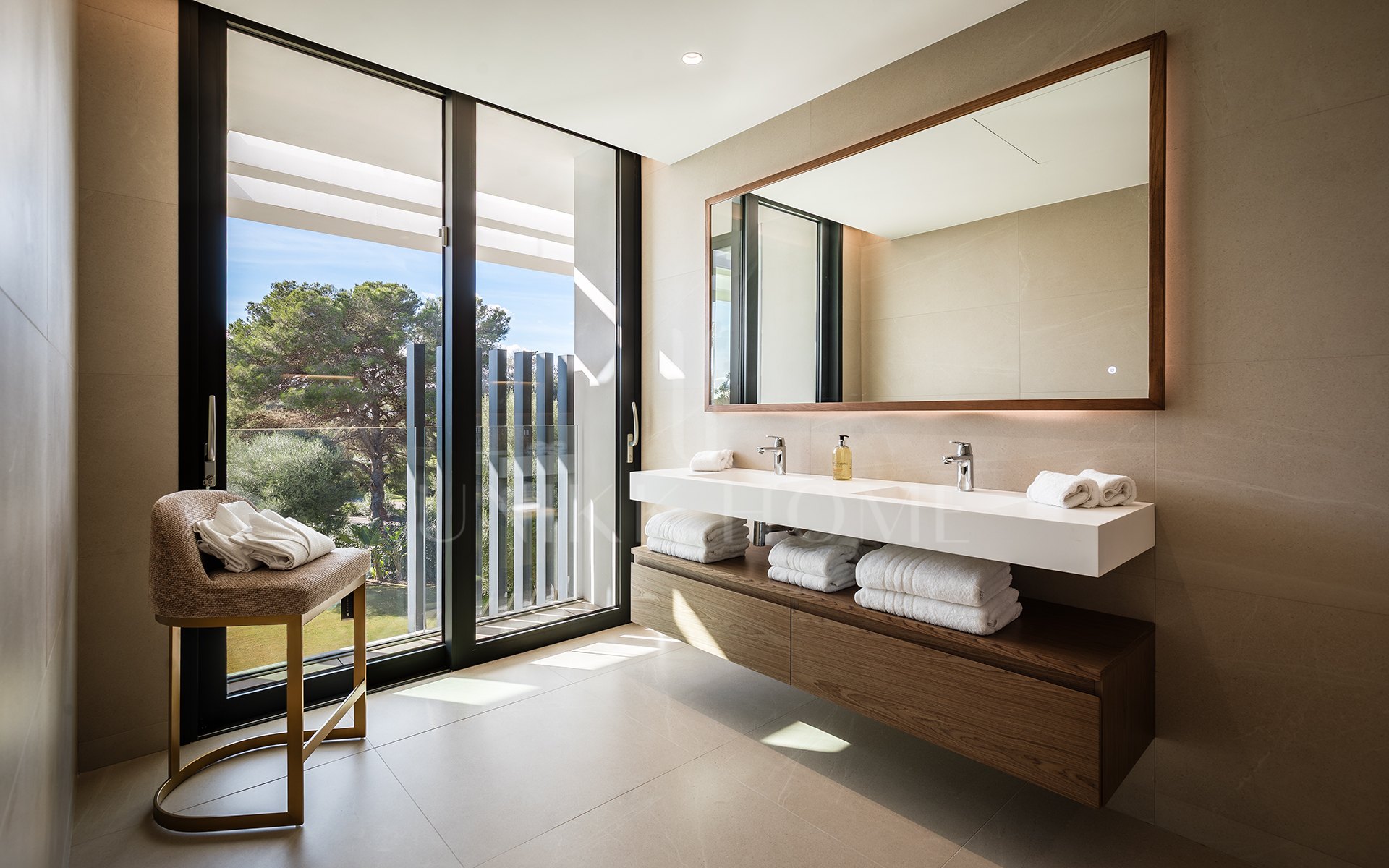 A Masterpiece of Modern Elegance in Sotogrande’s Kings and Queens