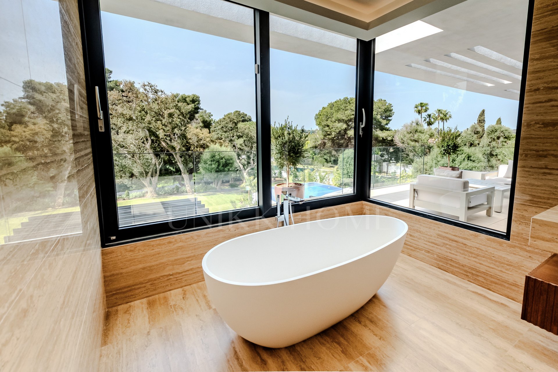 A Masterpiece of Modern Elegance in Sotogrande’s Kings and Queens