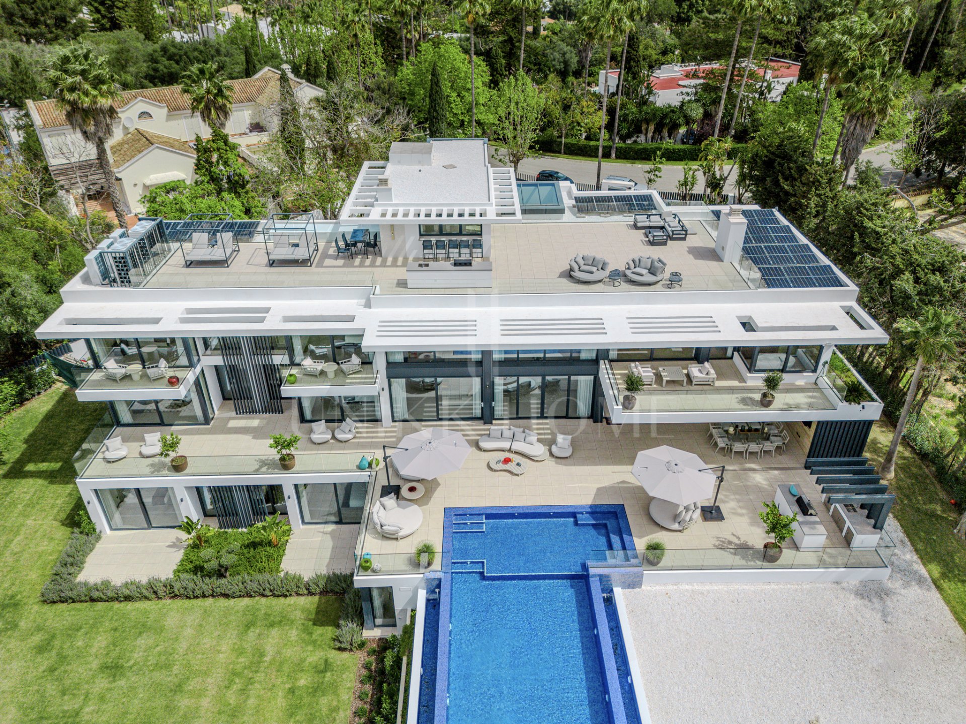 A Masterpiece of Modern Elegance in Sotogrande’s Kings and Queens