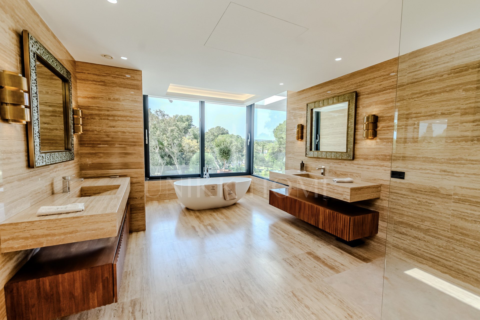 A Masterpiece of Modern Elegance in Sotogrande’s Kings and Queens