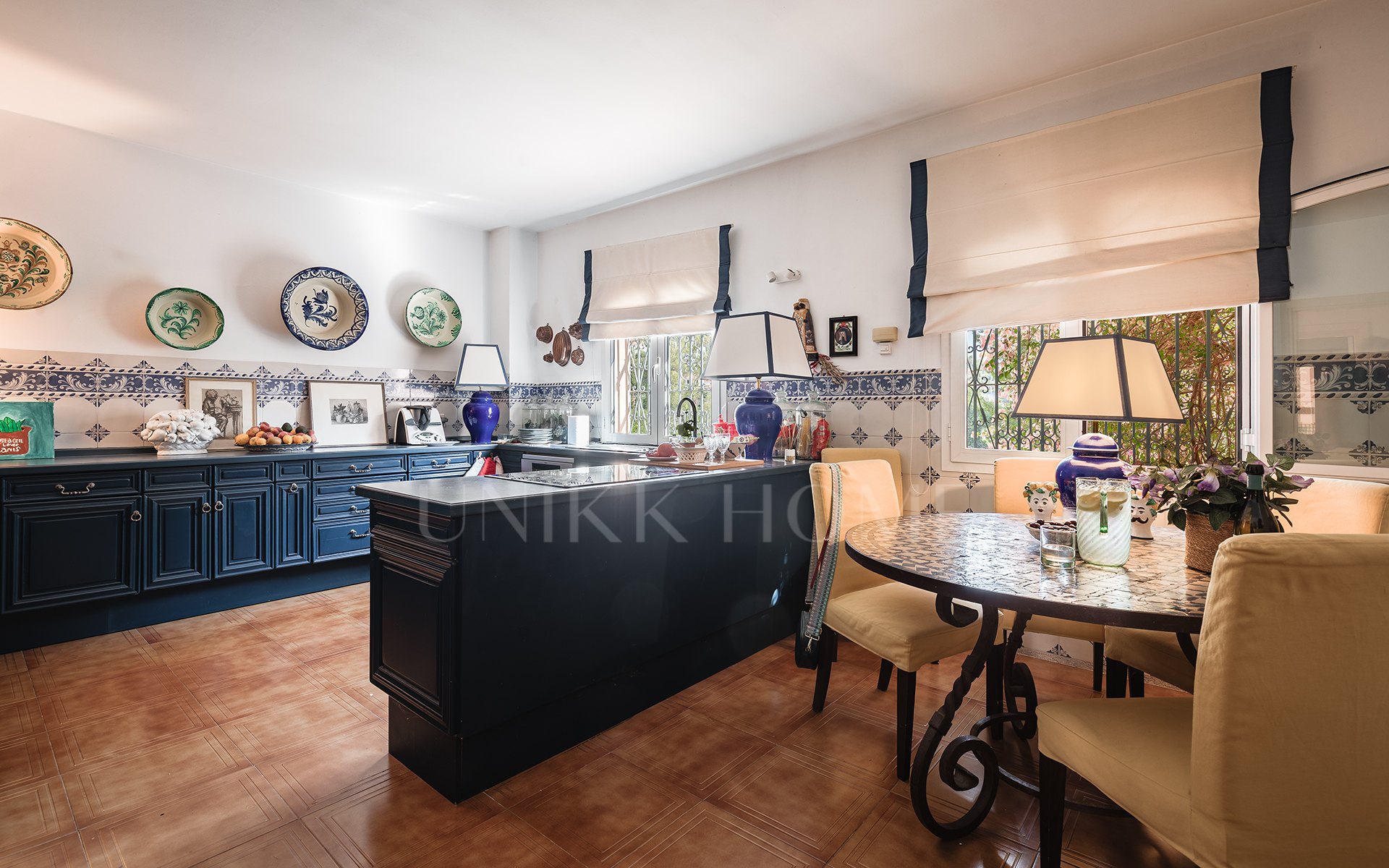 Elegante villa andaluza con vistas al mar y potencial de ampliación en Fuente del Espanto