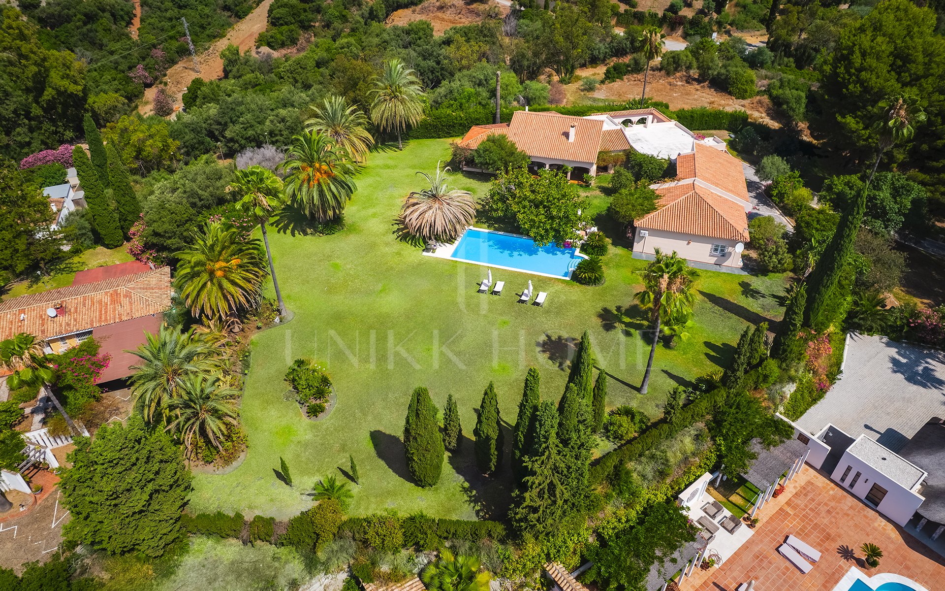 Elegante villa andaluza con vistas al mar y potencial de ampliación en Fuente del Espanto