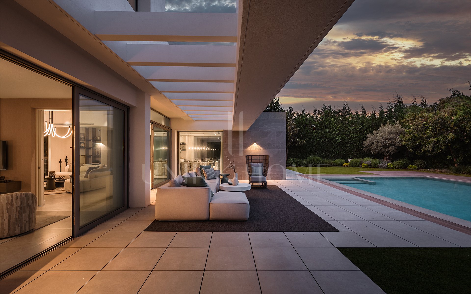 Elegant Contemporary Villa with 5 En-Suite Bedrooms in El Paraíso, New Golden Mile, Marbella