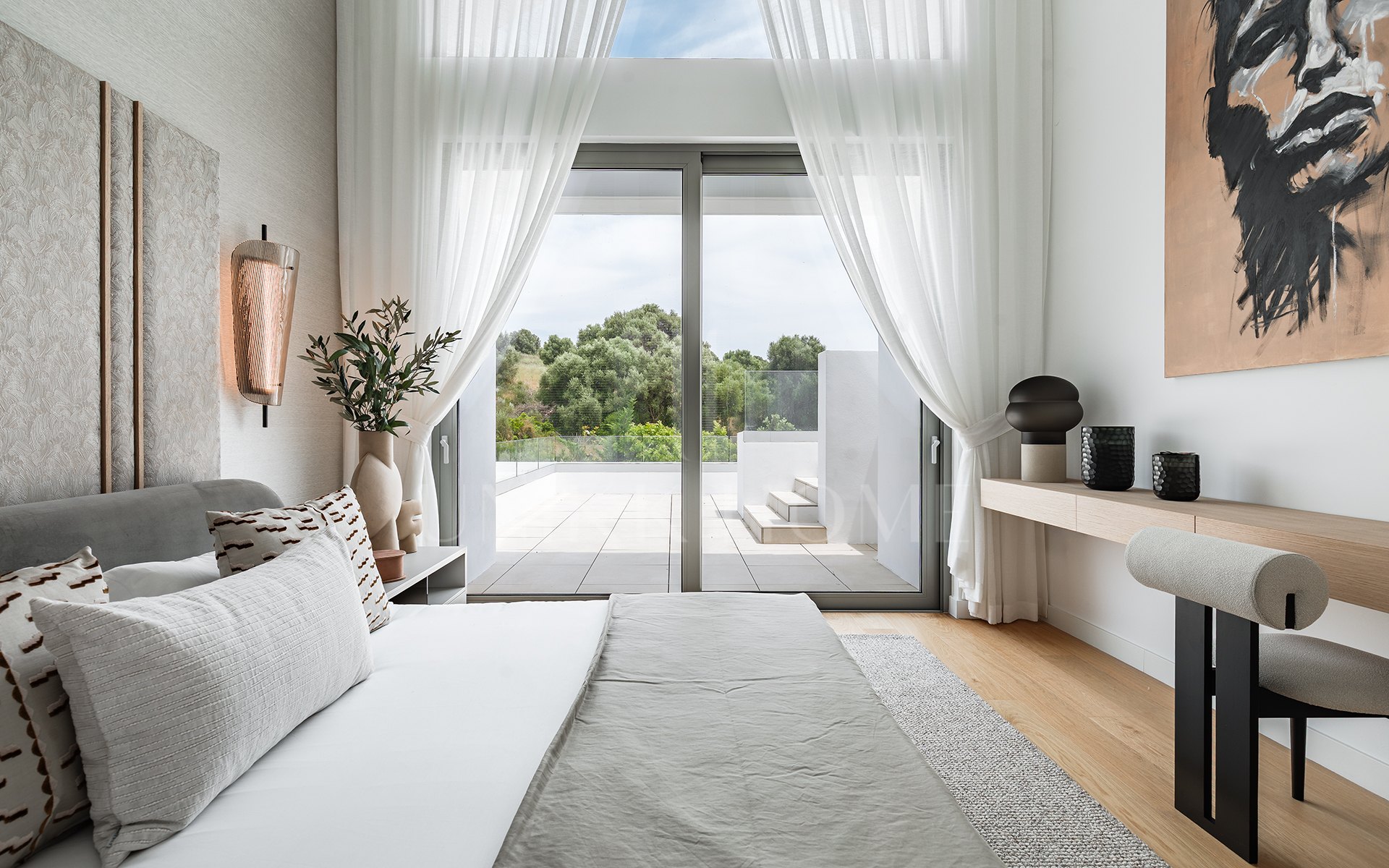 Modern 5-Bedroom Villa for Sale in El Paraíso, New Golden Mile, Marbella