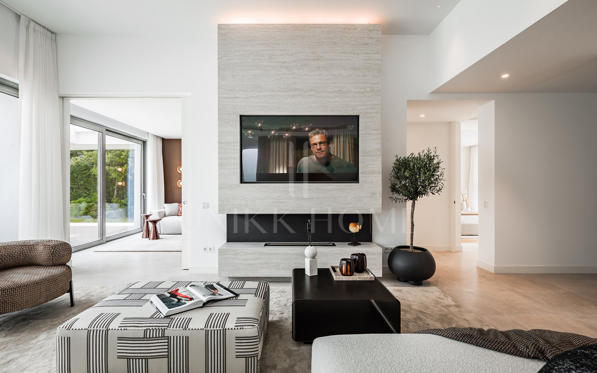 Modern 5-Bedroom Villa for Sale in El Paraíso, New Golden Mile, Marbella