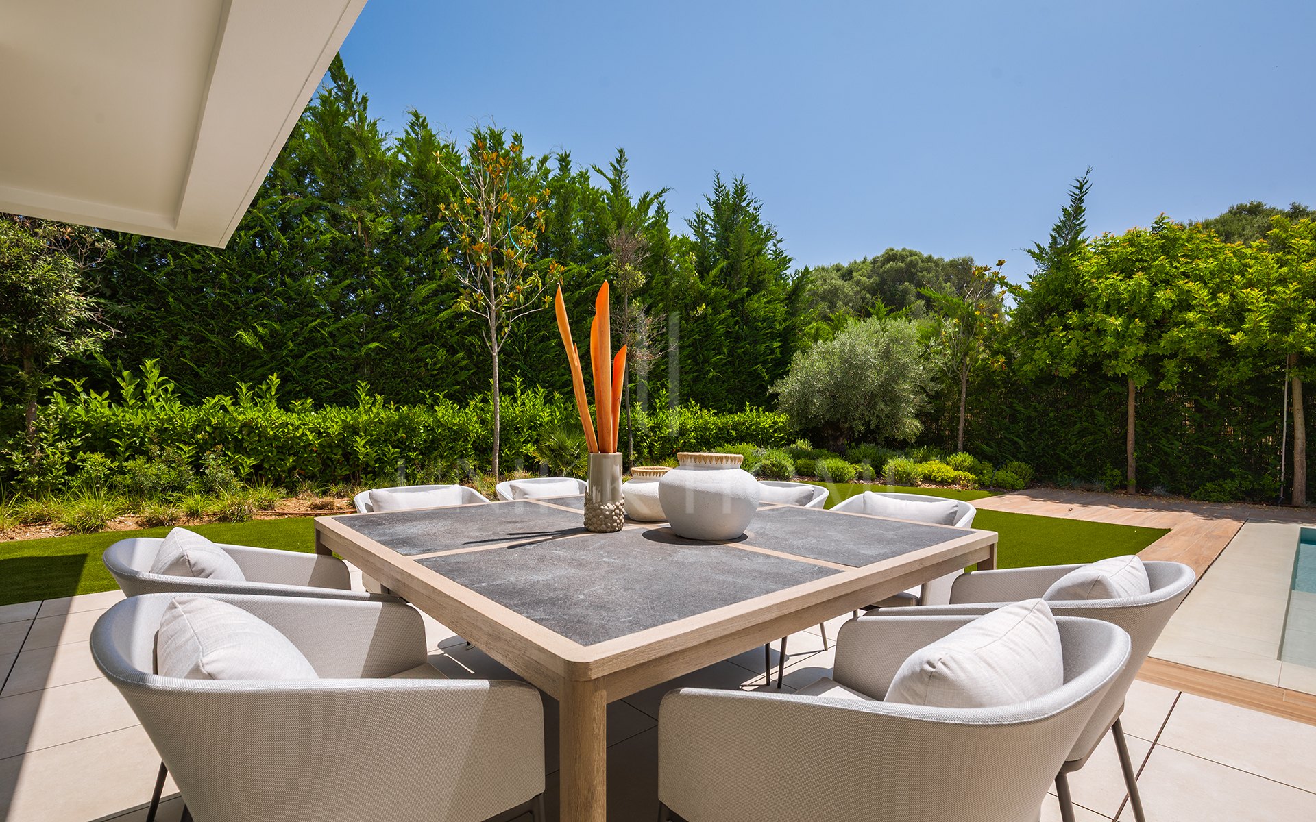 Modern 5-Bedroom Villa for Sale in El Paraíso, New Golden Mile, Marbella