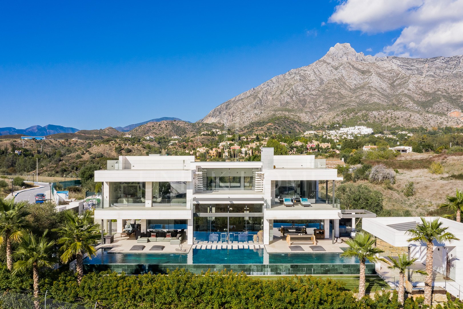 Ultra-Luxury Villa in Marbella’s Golden Mile – A Modern Masterpiece in Lomas del Virrey