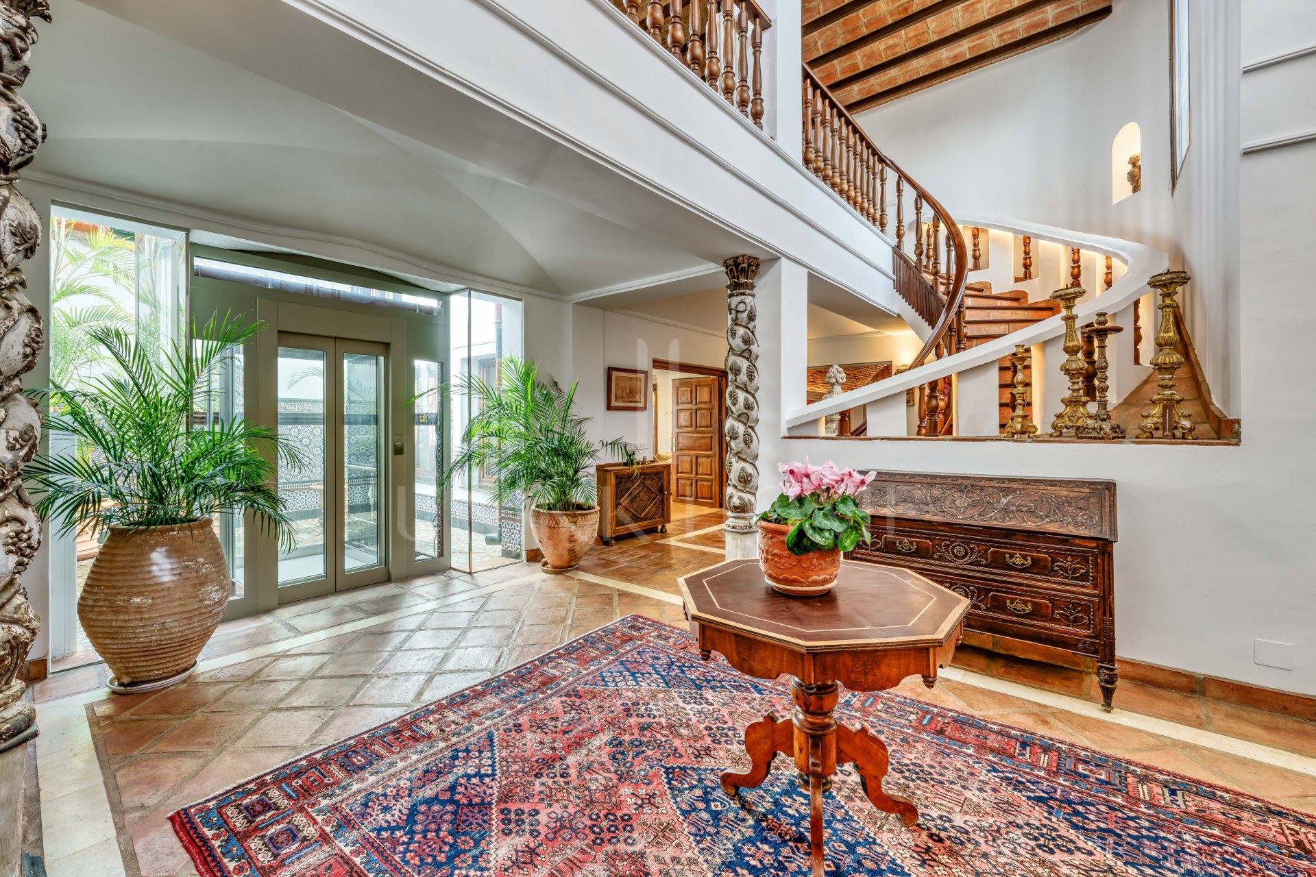 Espectacular finca con vistas al mar en La Mairena