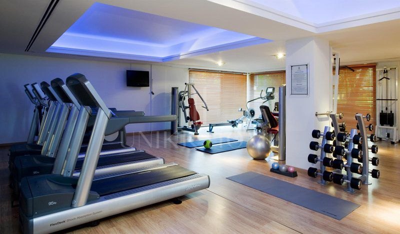 Spacious frontline golf townhouse in Las Encinas, La Quinta, Benahavís