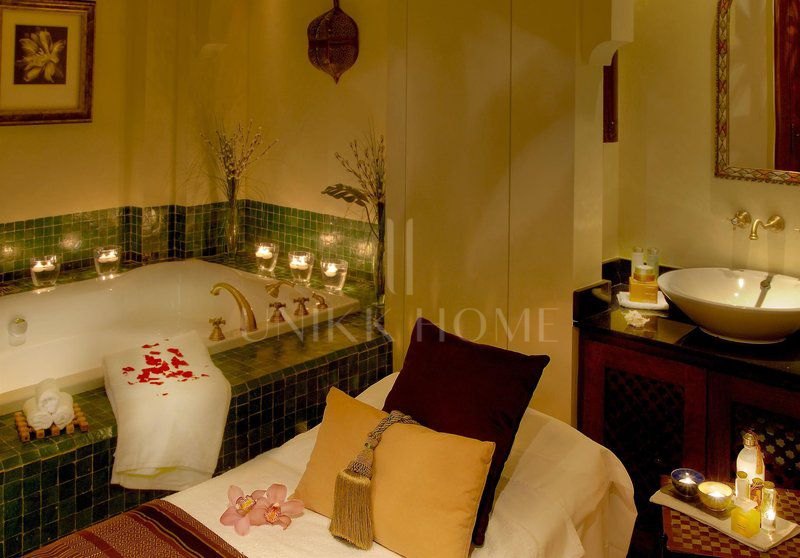 Spacious frontline golf townhouse in Las Encinas, La Quinta, Benahavís