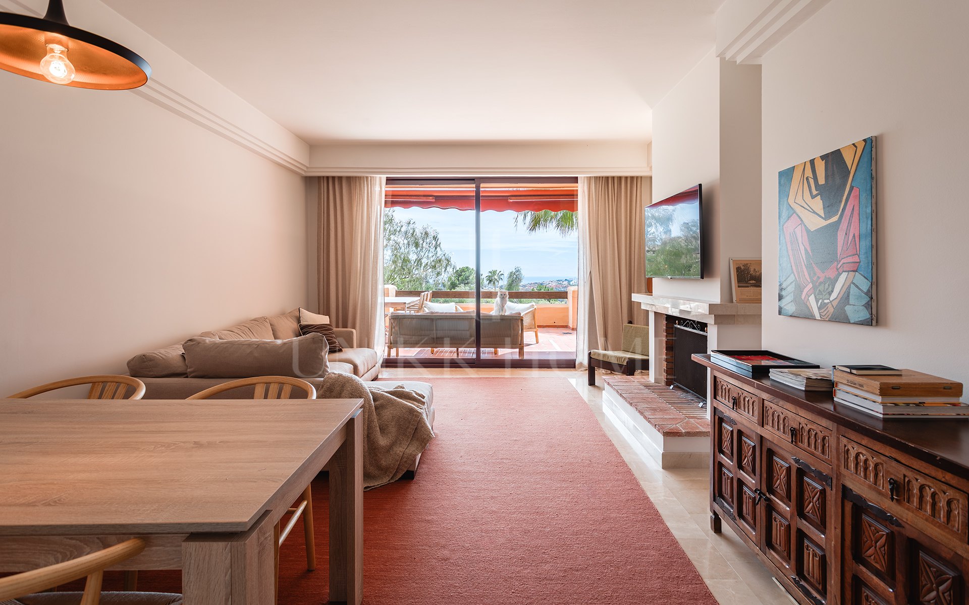 Elegante apartamento de 2 Dormitorios con Vistas Panorámicas al Mar en Cumbres de Los Almendros, Benahavís