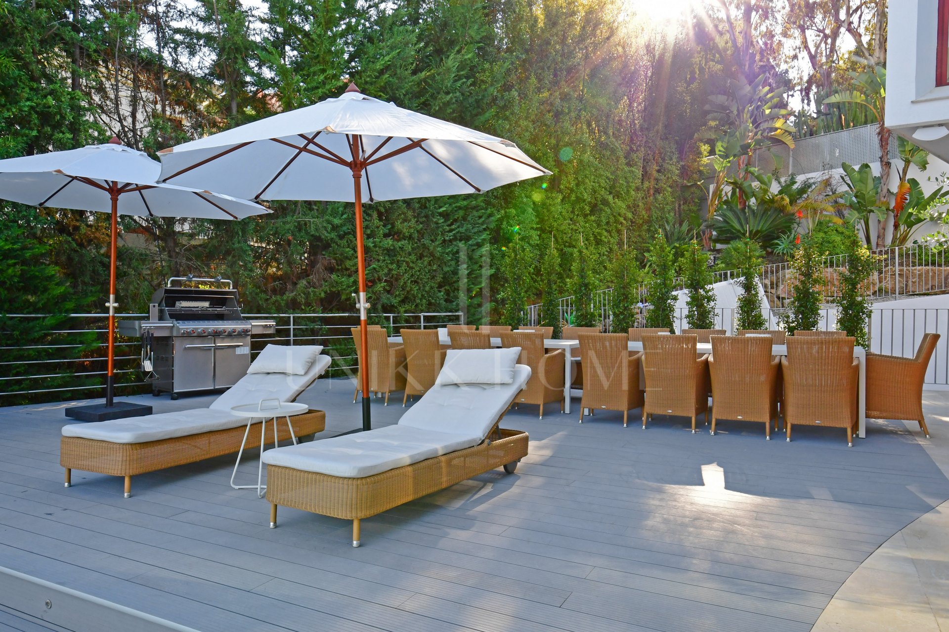 Villa totalmente renovada con vistas panorámicas a la montaña junto a Los Naranjos