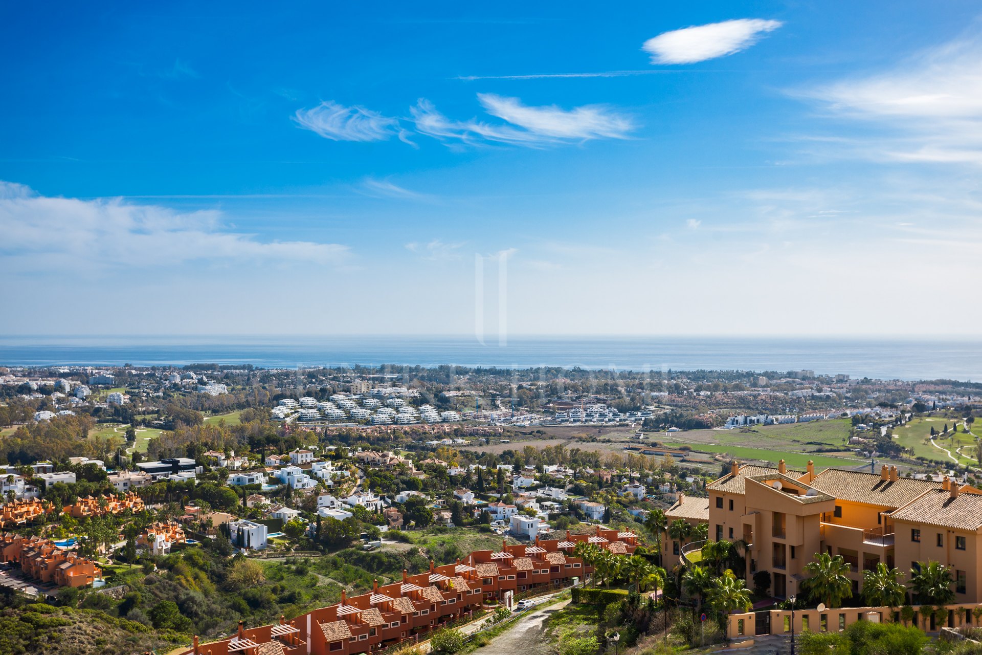 Semi-detached house with open views in Marbella Views, Benahavís