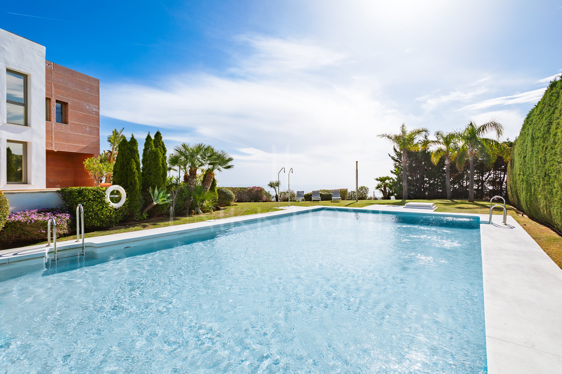 Semi-detached house with open views in Marbella Views, Benahavís