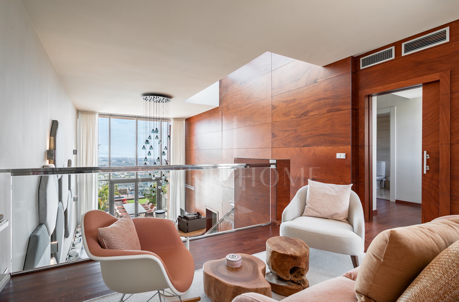 Semi-detached house with open views in Marbella Views, Benahavís