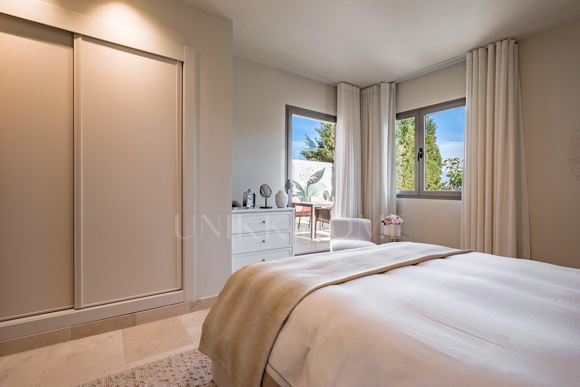 Semi-detached house with open views in Marbella Views, Benahavís