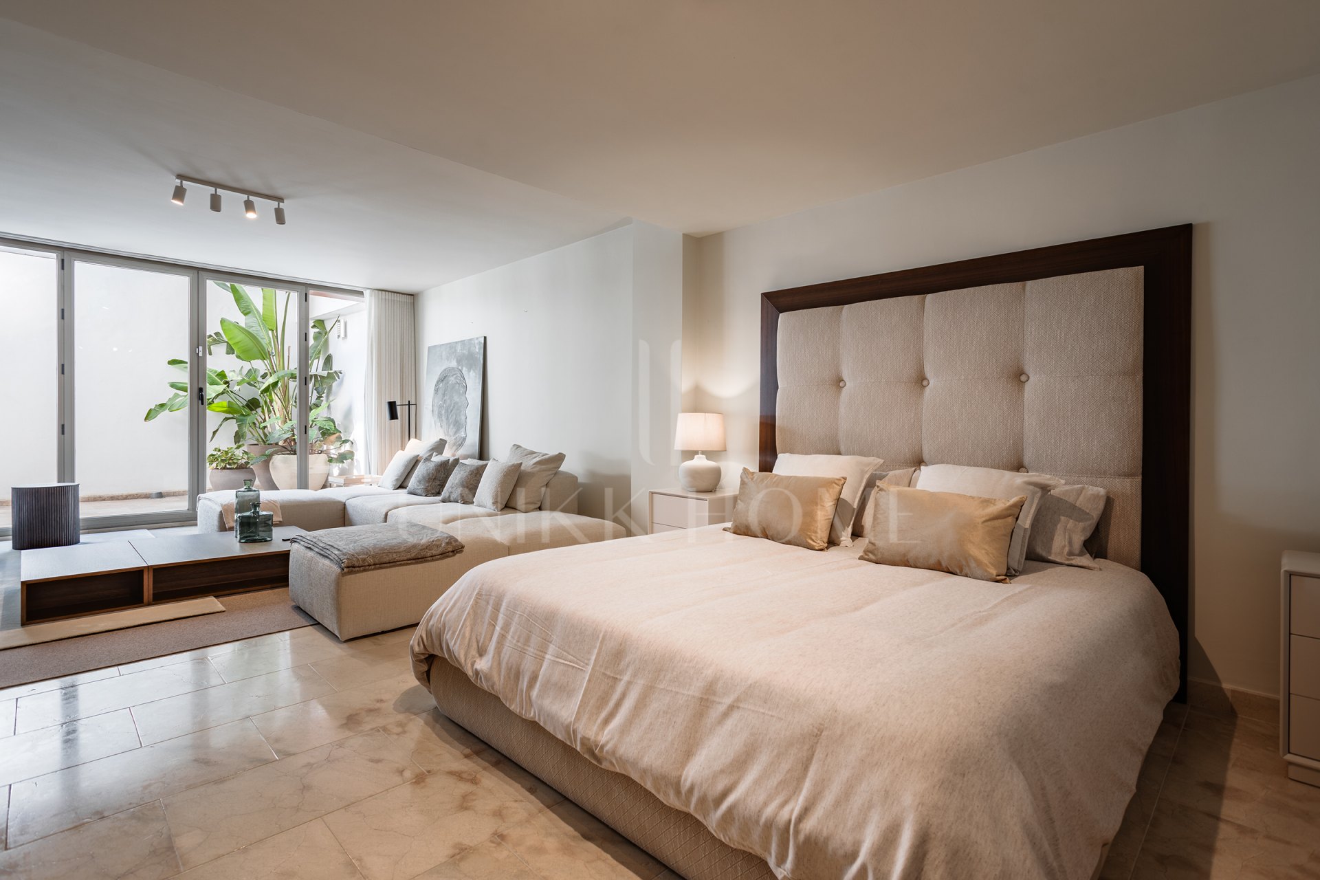 Semi-detached house with open views in Marbella Views, Benahavís