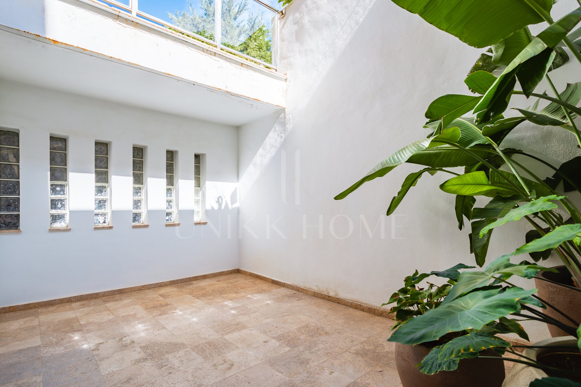 Semi-detached house with open views in Marbella Views, Benahavís